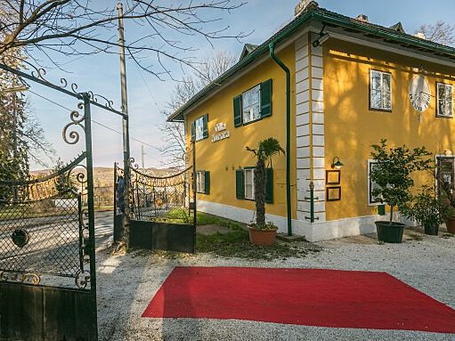 Die "Villa Aurora" in Wien-Ottakring wird wieder eröffnet. Die "Villa Aurora" in Wien-Ottakring wird wieder eröffnet.