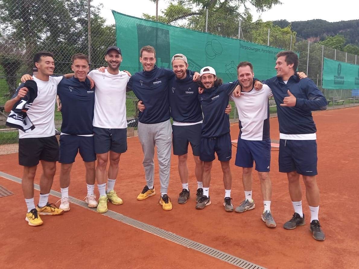 Das Meisterteam Herren 1 vom TC Lauterach. Das Meisterteam Herren 1 vom TC Lauterach.