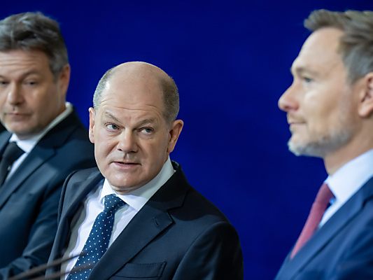 Scholz verhandelte die ganze Nacht mit Koalitionsspitzen Scholz verhandelte die ganze Nacht mit Koalitionsspitzen