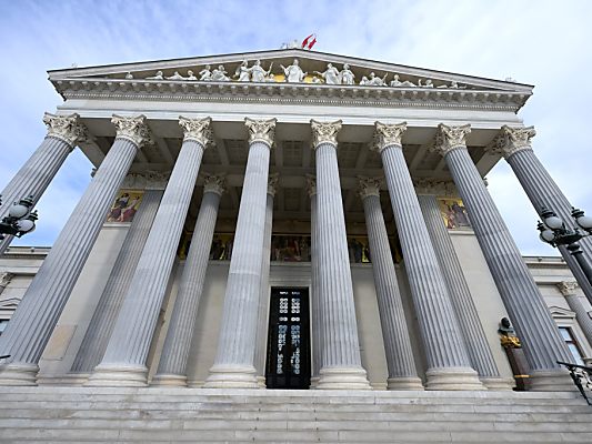 Im Parlament gibt es bald viel Personalwechsel. Im Parlament gibt es bald viel Personalwechsel.