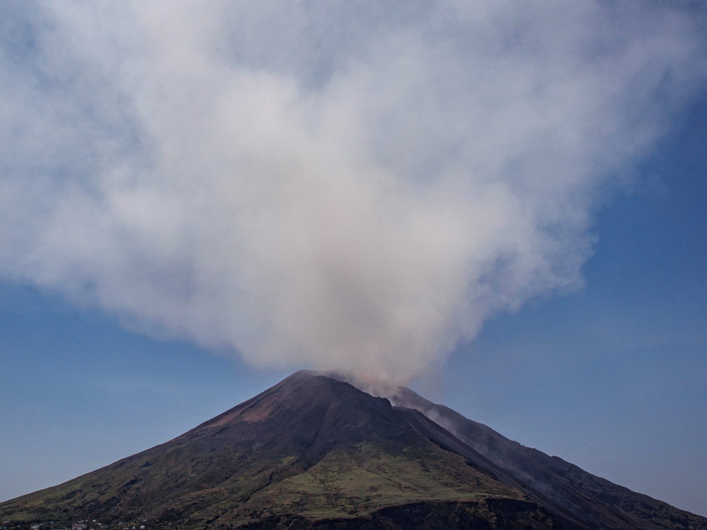 Neue Explosion auf Stromboli. Neue Explosion auf Stromboli.