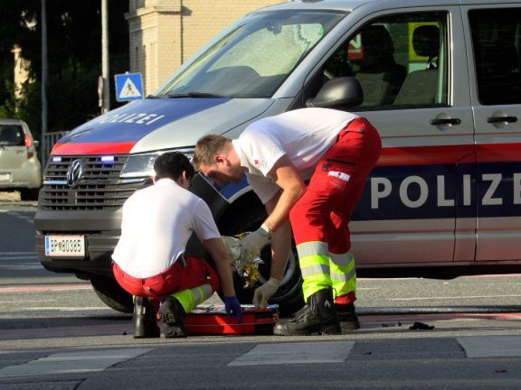 Polizei und Rettungskräfte vor Ort