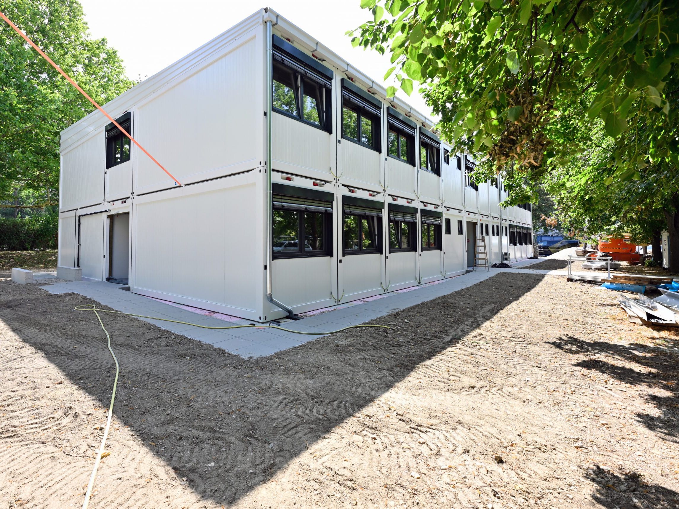 Der Aufbau der mobilen Schulklassen in Wien läuft. Der Aufbau der mobilen Schulklassen in Wien läuft.