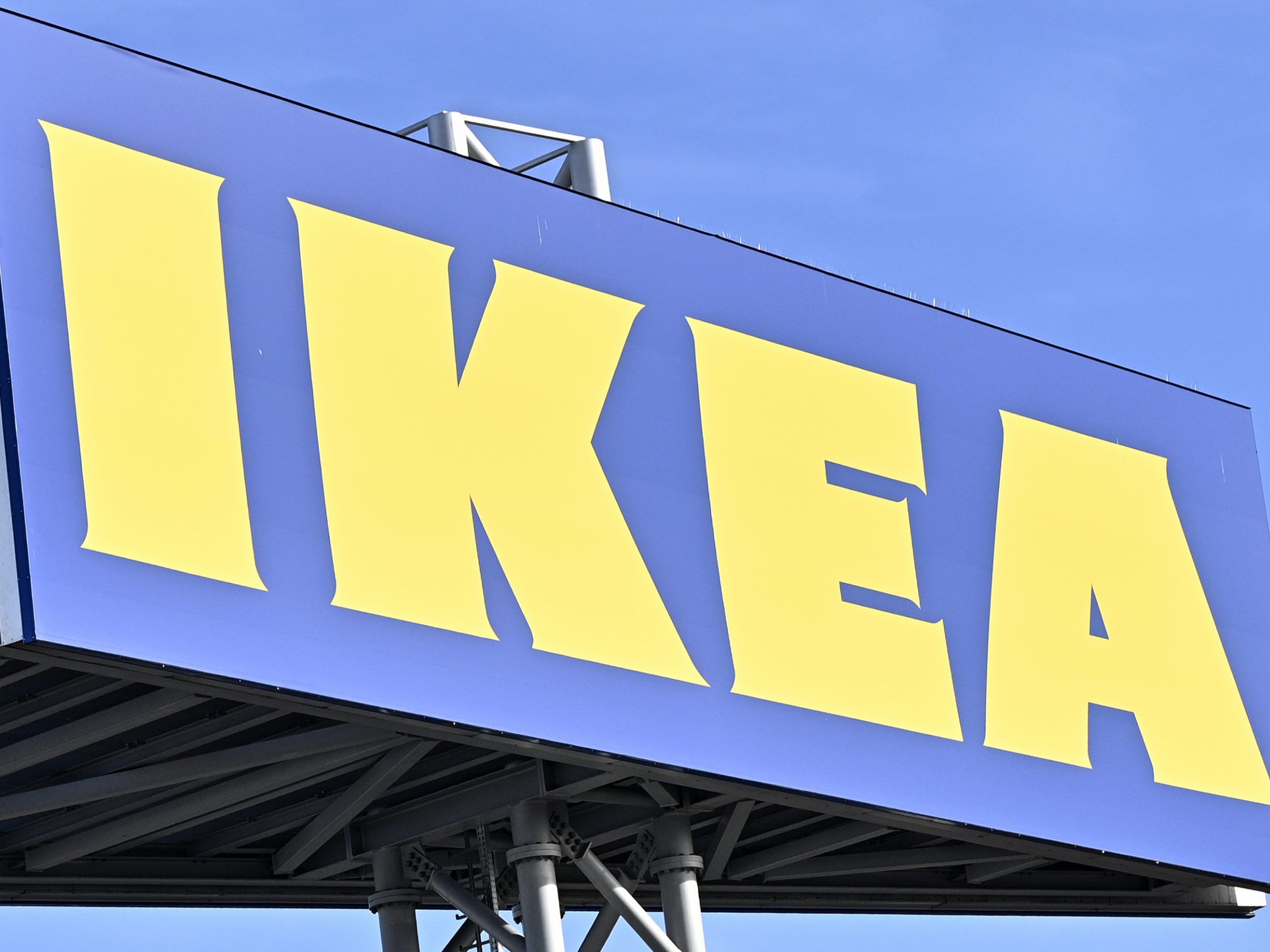 IKEA hat wegen erhöhter Brandgefahr einen Produkt-Rückruf gestartet.