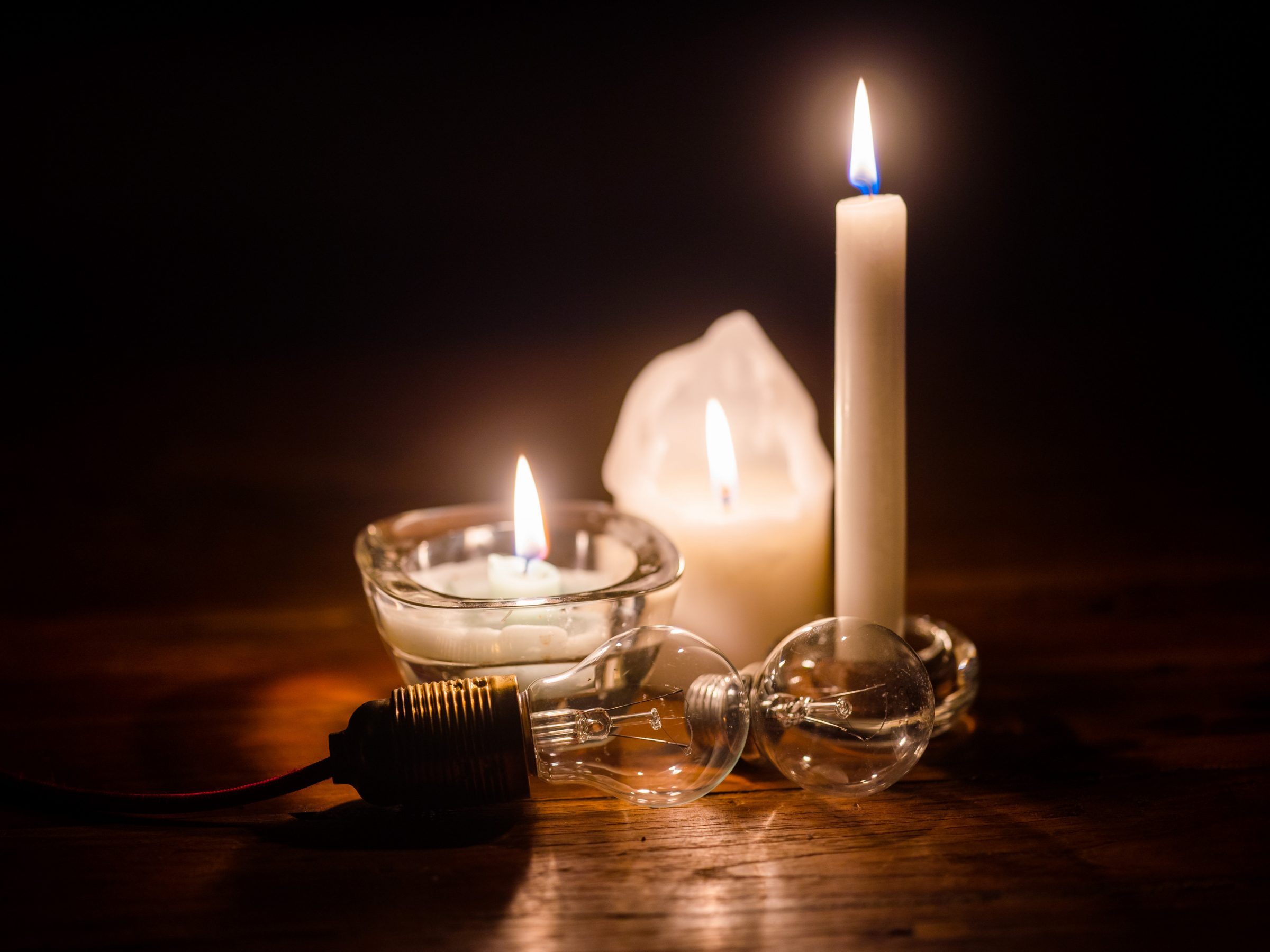 Im Sommer kommt es zu mehr Stromausfällen. Im Sommer kommt es zu mehr Stromausfällen.
