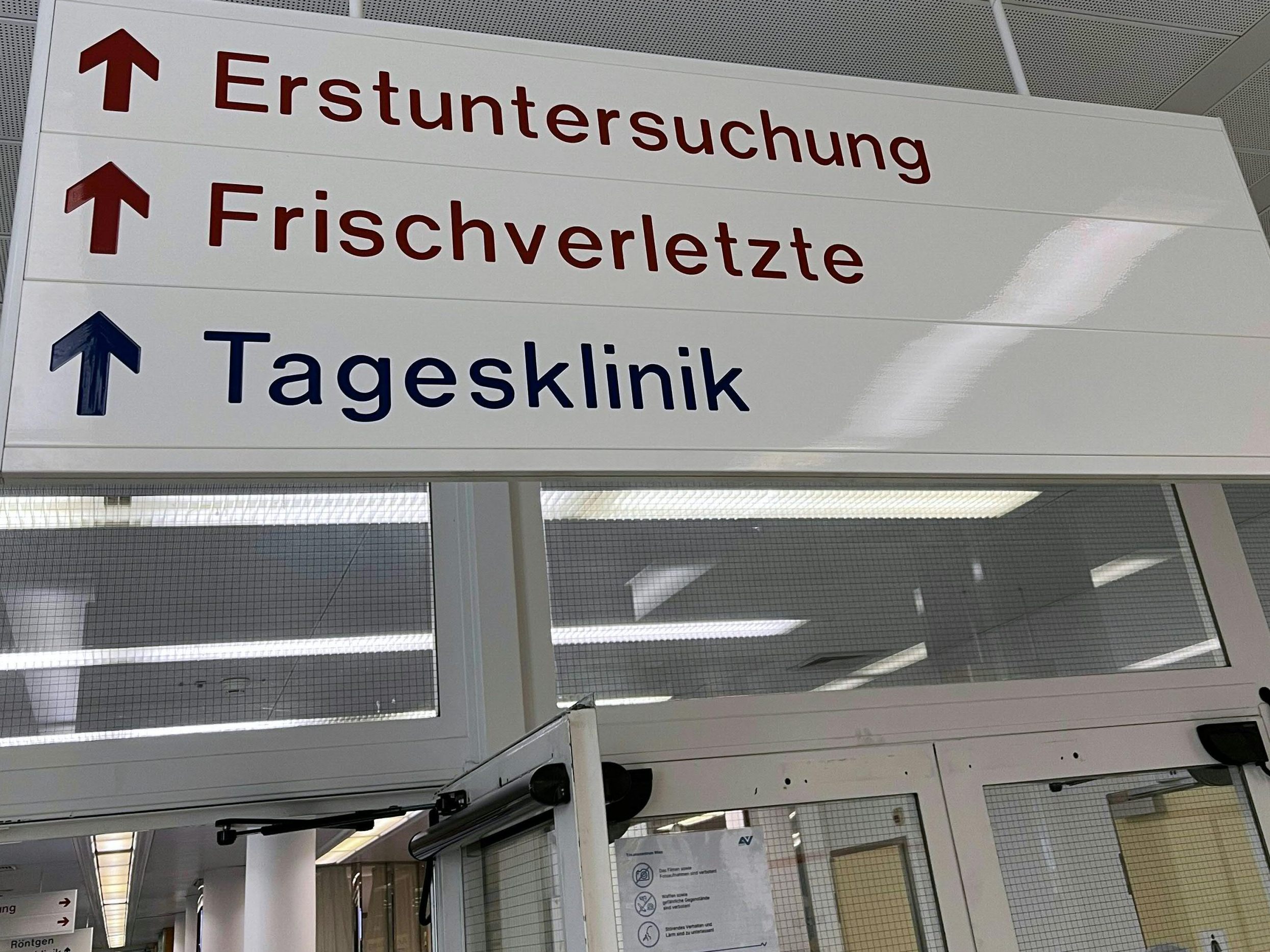 Ursprünglich war die tagesklinische Erhaltung des Betriebs am Standort Wien-Brigittenau aufgrund der feuerpolizeilichen Vorschriften keine Option.