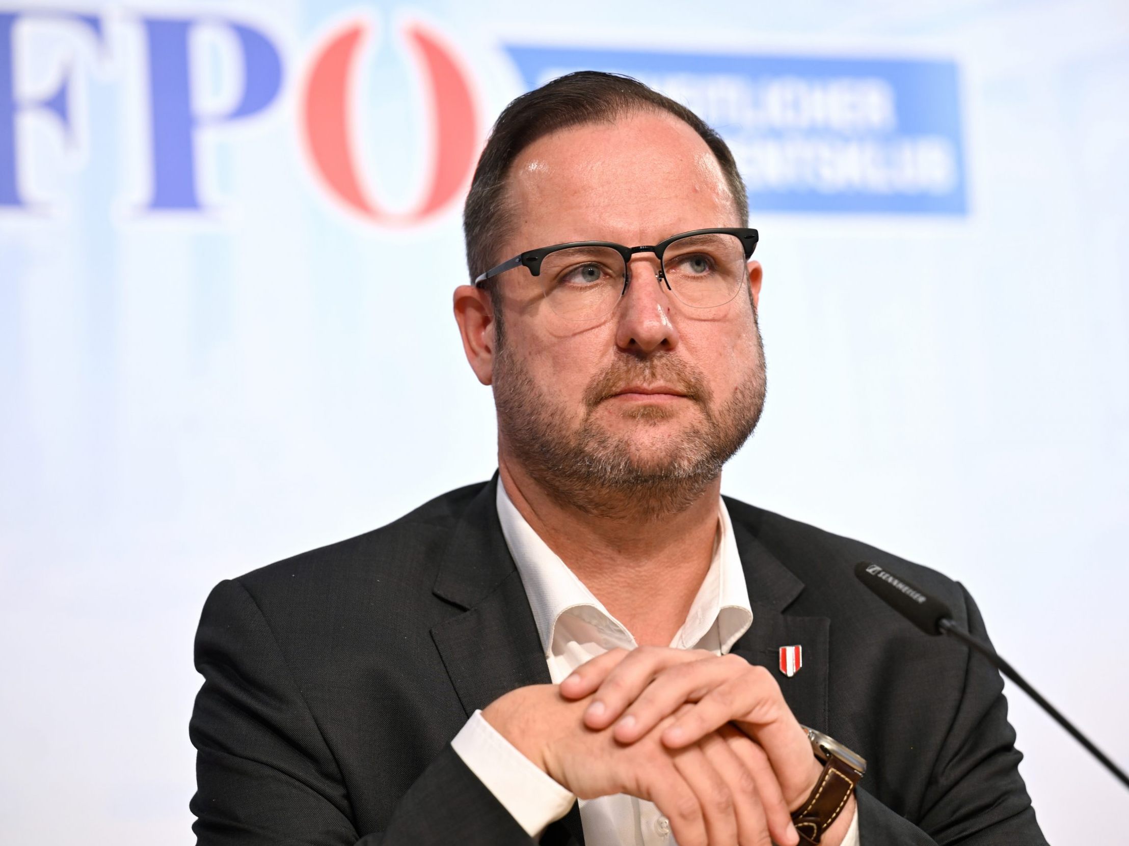 Die fünf Angeklagten erschienen nicht zur Verhandlung am Bezirksgericht Purkersdorf. Die fünf Angeklagten erschienen nicht zur Verhandlung am Bezirksgericht Purkersdorf.