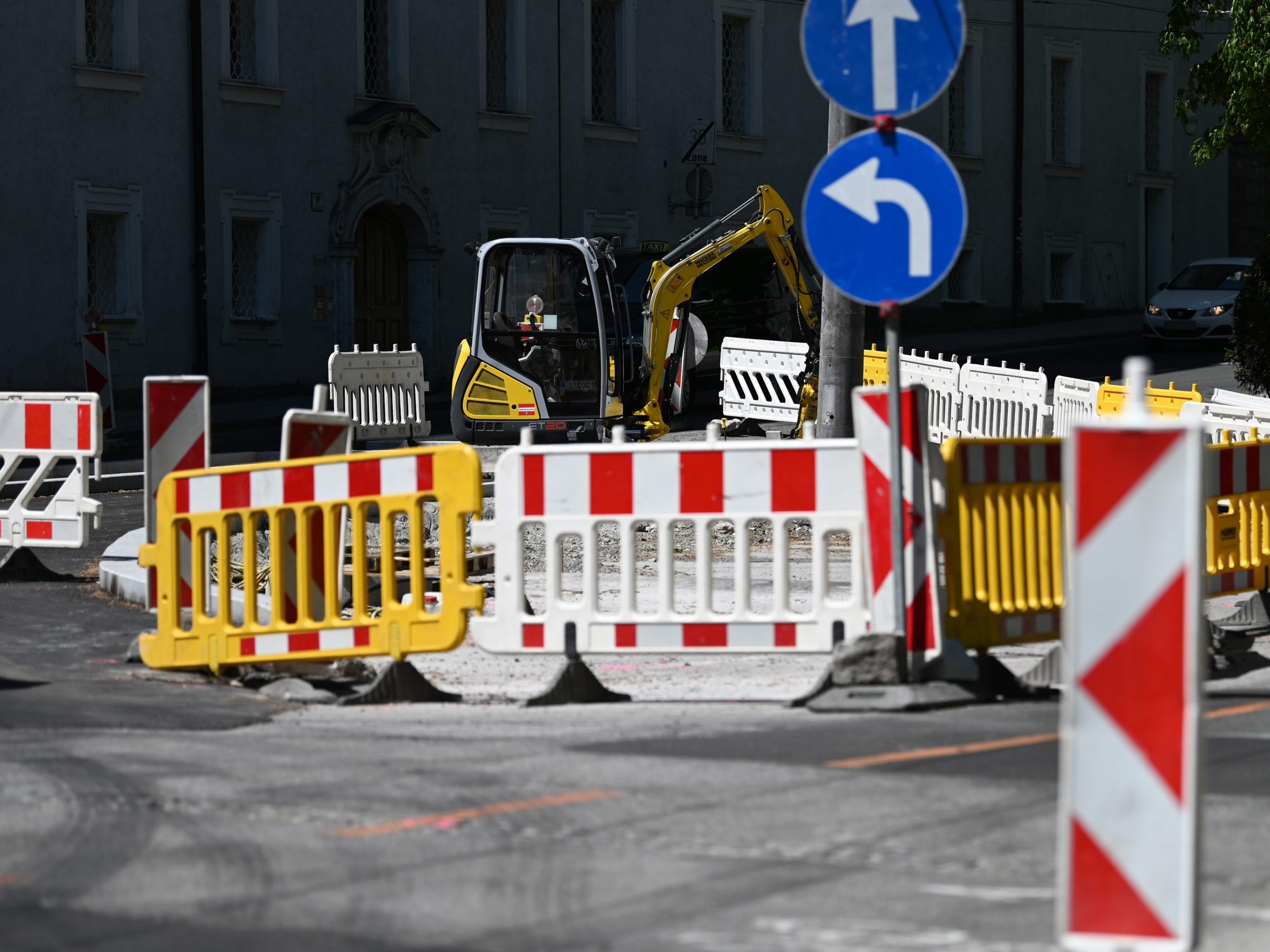 Baustellen in Wien-Simmering.