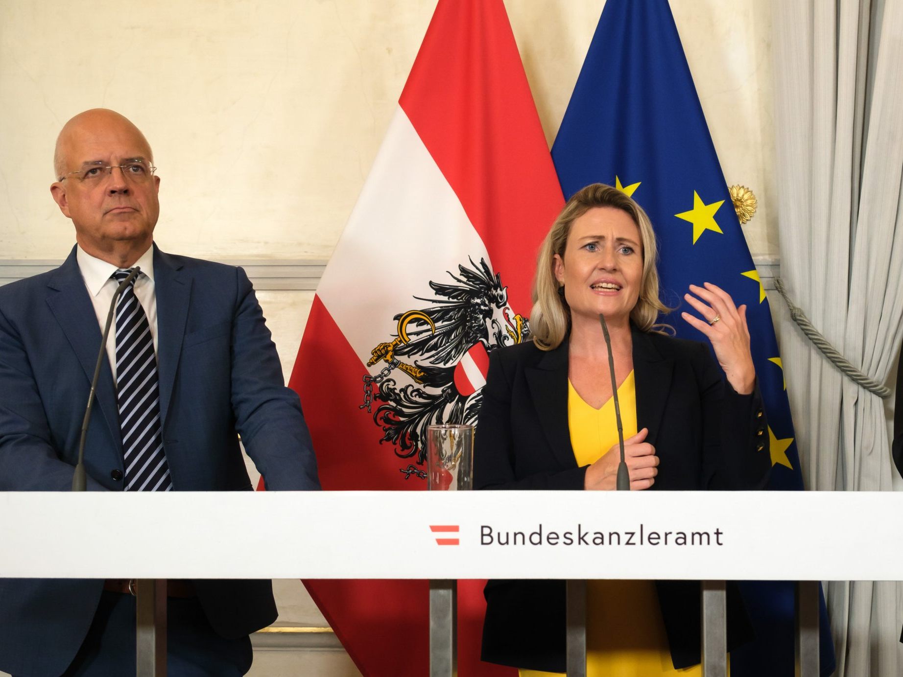 Raab neben Mazal (links) und Klotz (rechts). Das Wertekurs für Asylberechtigte wird an Länge gewinnen.