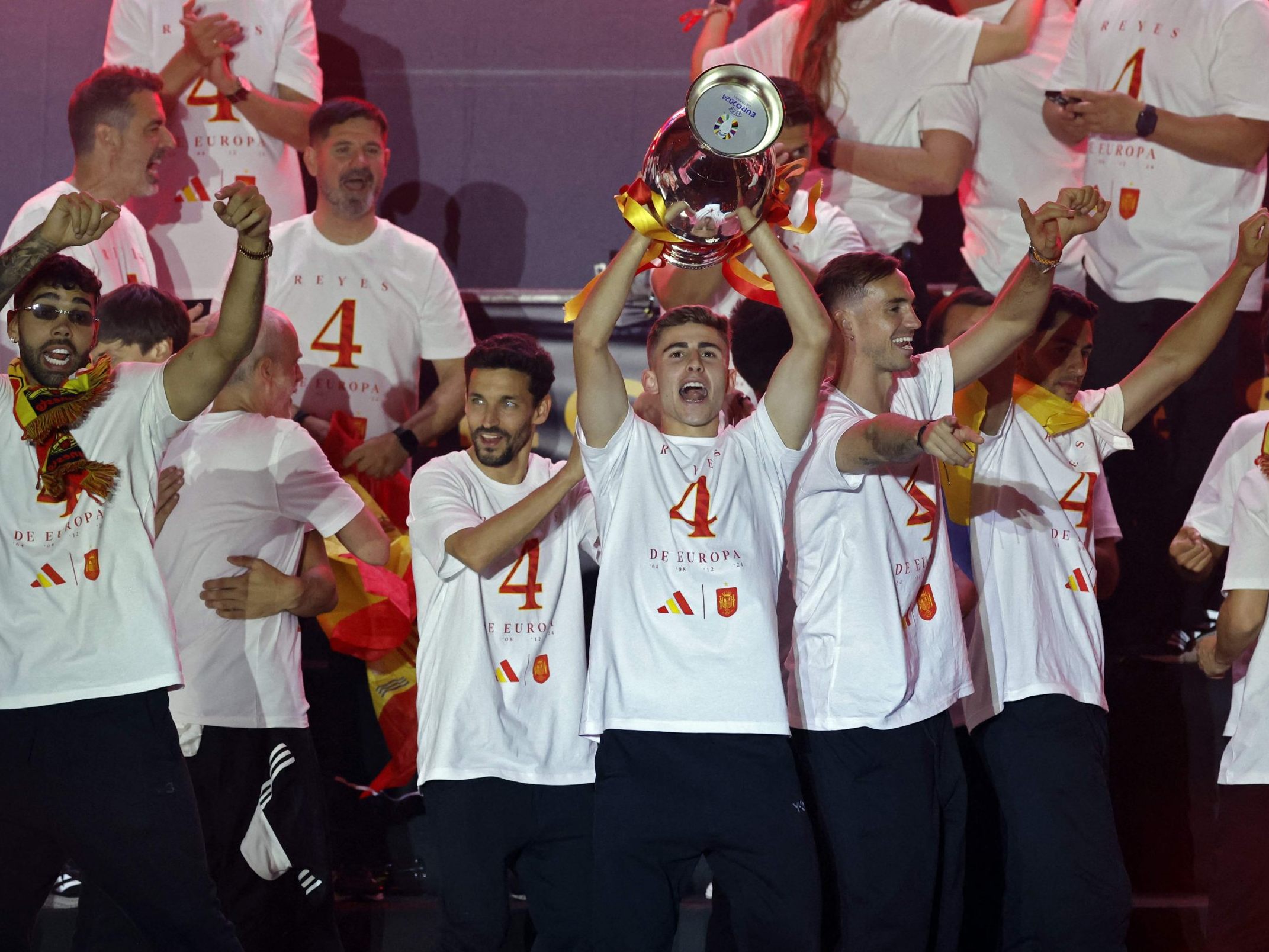 Spanien dominiert auch die UEFA-Elf der EM.