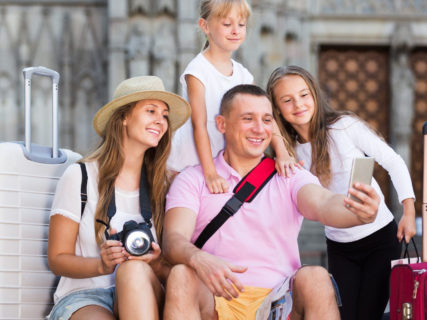Bereits am Weg in den Urlaub wird kräftig gepostet.