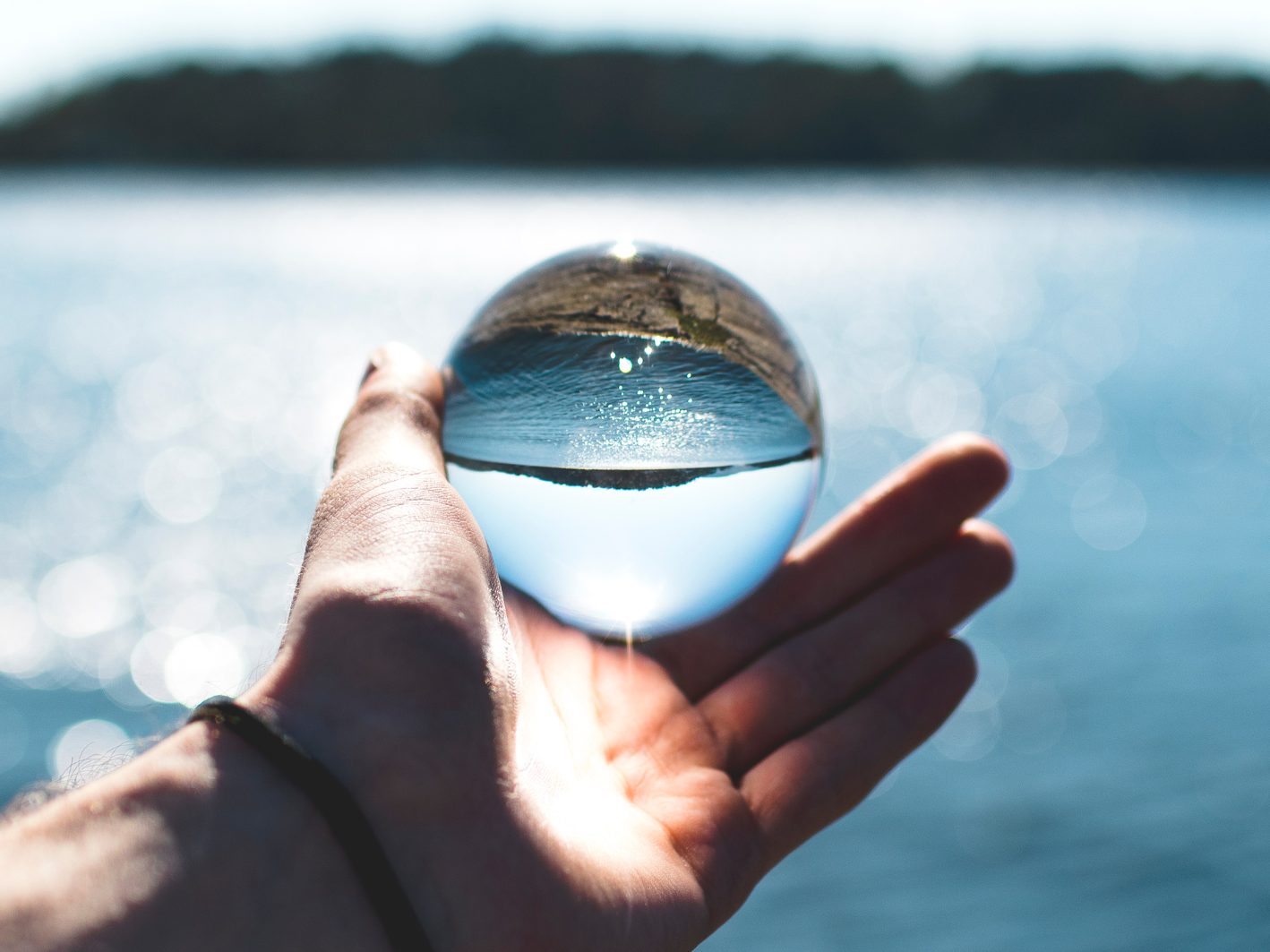 Mit diesen 5 Tipps lässt sich Wasser im Alltag sparen.