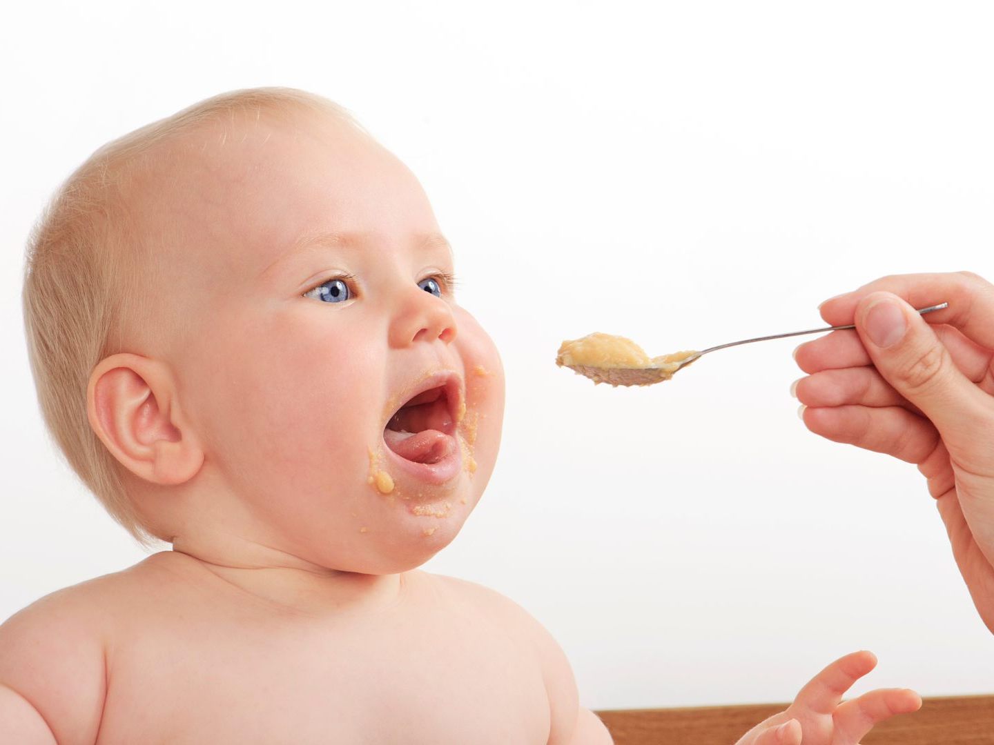 Zwei Beikost-Gläschen von Alnatura und eine Babynahrung von Alete werden aktuell wegen Schimmelpilzen zurückgerufen. Zwei Beikost-Gläschen von Alnatura und eine Babynahrung von Alete werden aktuell wegen Schimmelpilzen zurückgerufen.