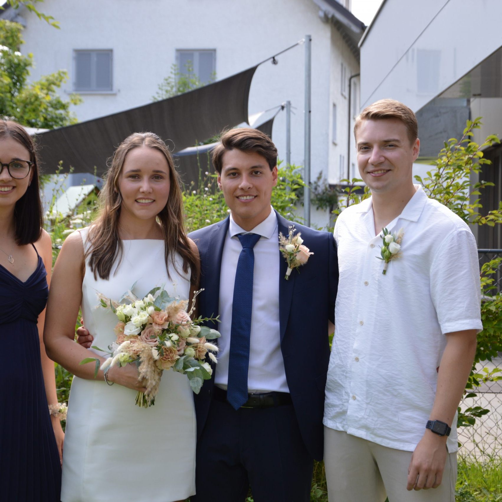 Laura Klutsarits und Noah Schneider haben geheiratet.