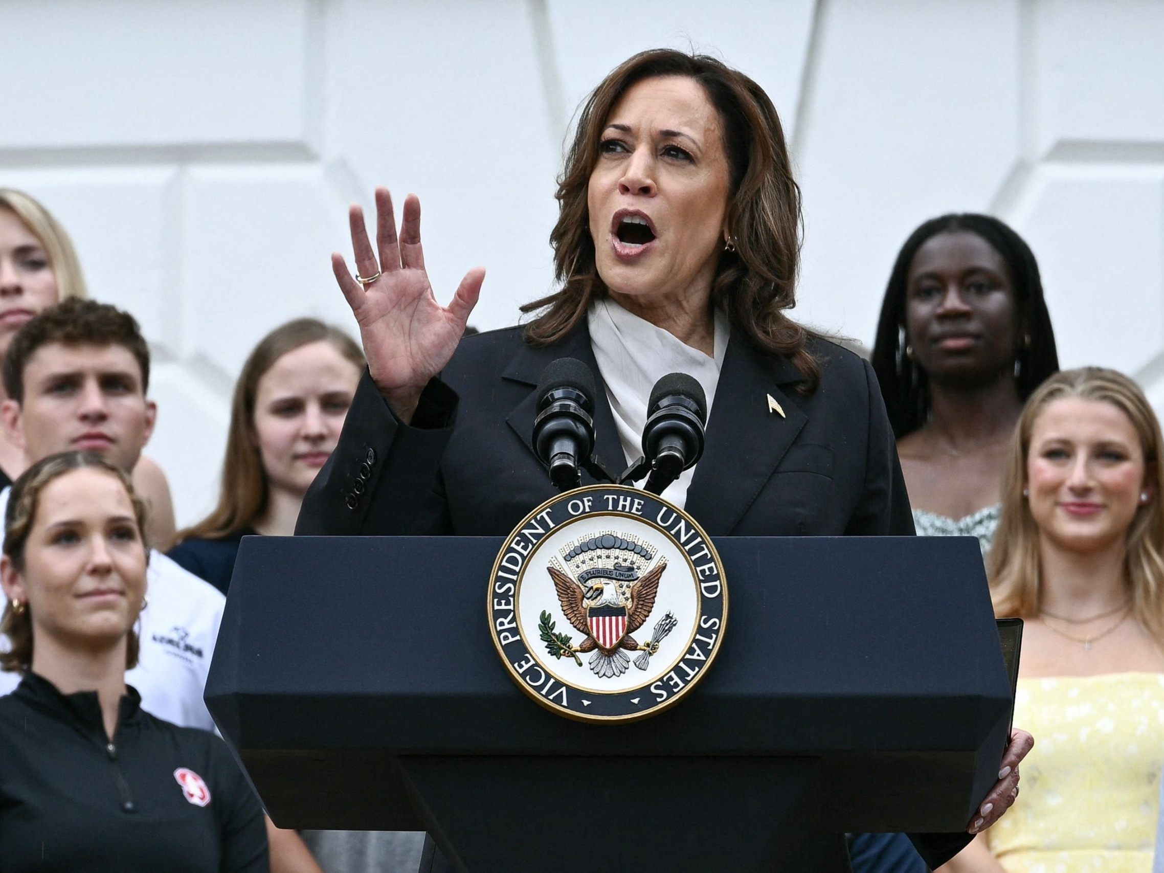 Kamala Harris konnte bereits über 2.000 Delegierte der Demokraten für sich gewinnen. Kamala Harris konnte bereits über 2.000 Delegierte der Demokraten für sich gewinnen.