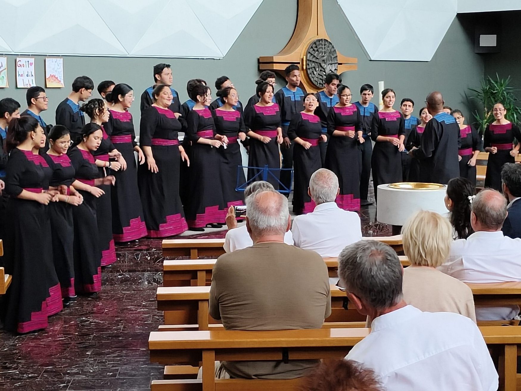 Der Jugendchor.