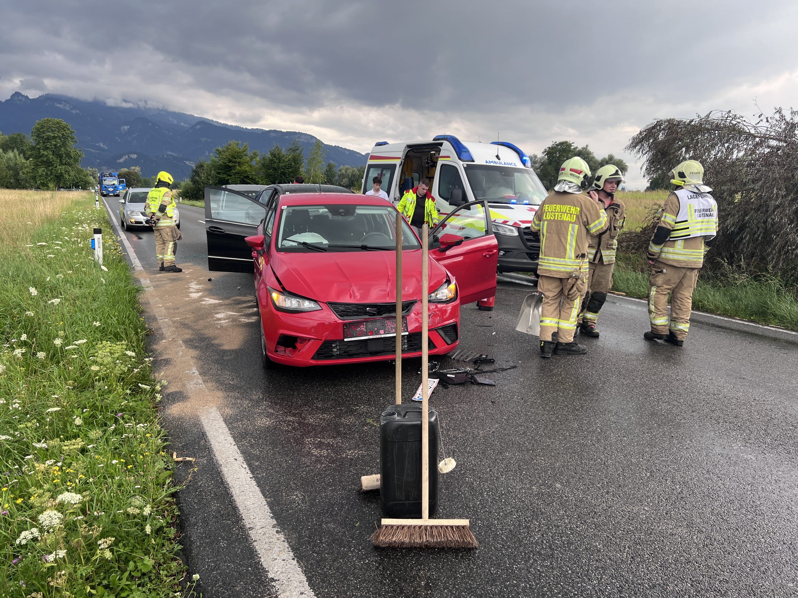 Einsatz nach Unfall auf der Hohenemser Straße Einsatz nach Unfall auf der Hohenemser Straße