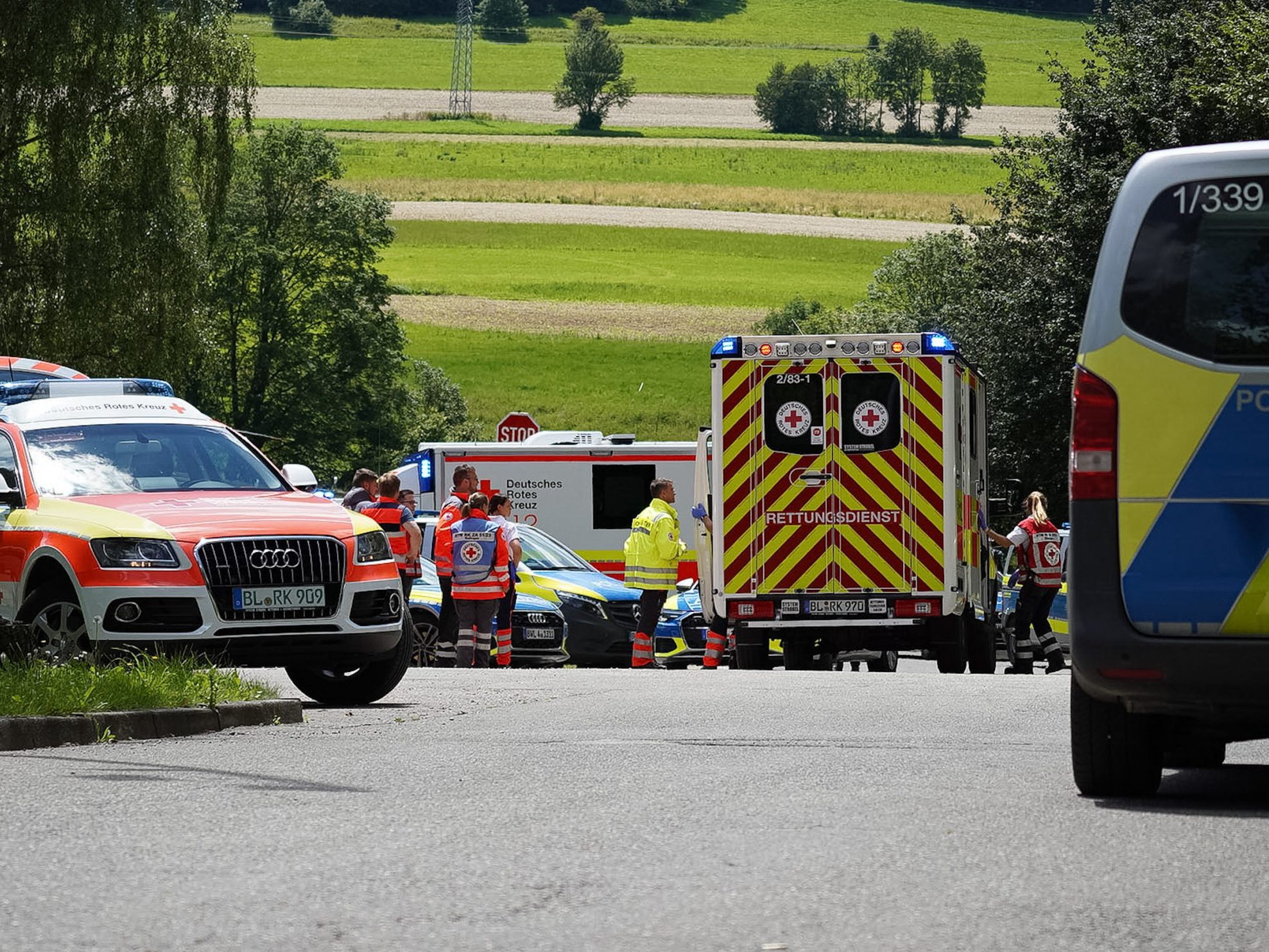 Großaufgebot der Polizei in Lautlingen. Großaufgebot der Polizei in Lautlingen.