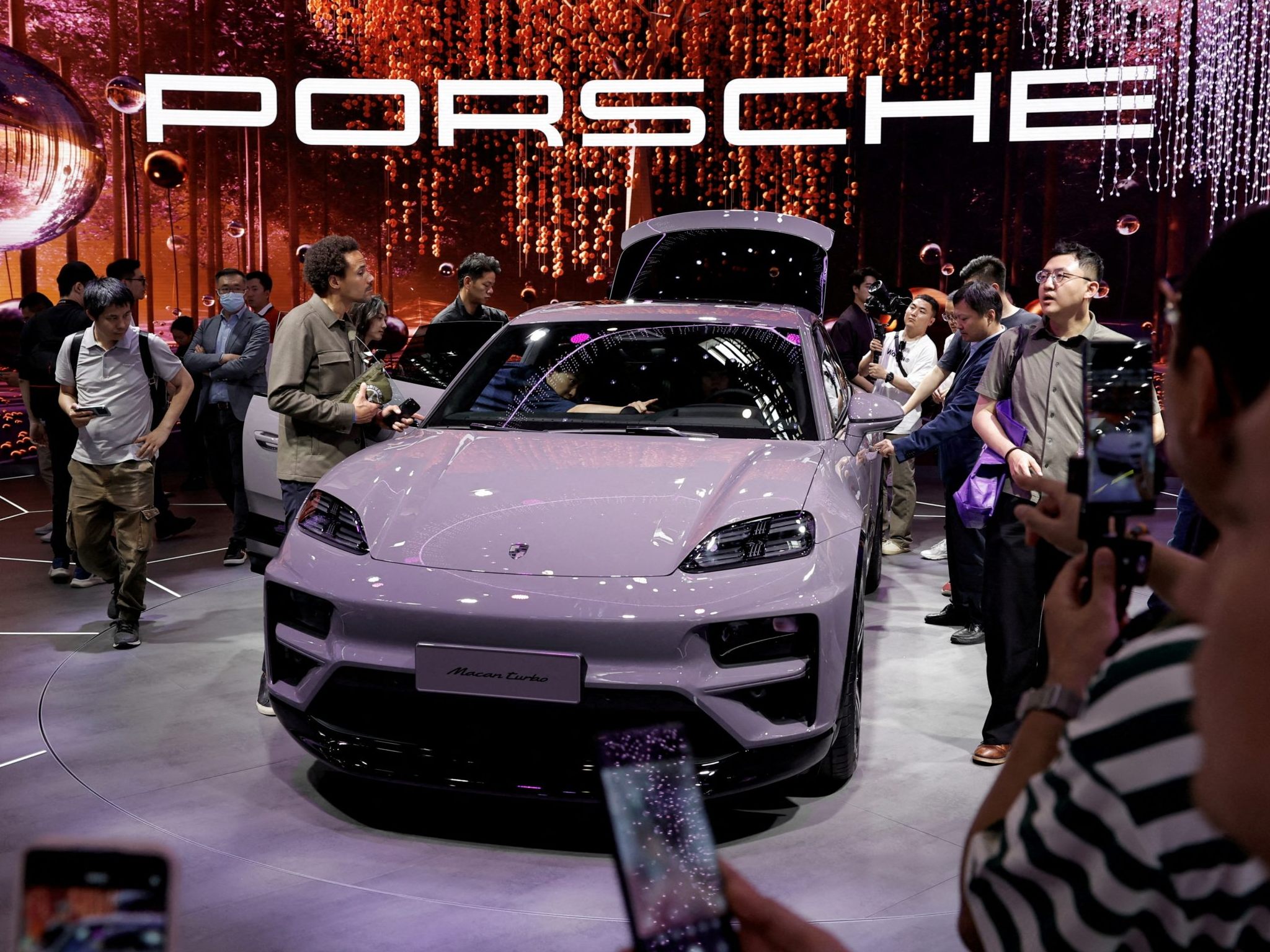 Porsche befürchtet Produktionsstillständen einzelner oder mehrerer Fahrzeugbaureihen.