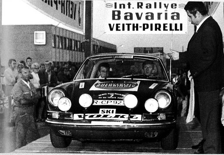 Auch Walter Röhrl hatte in seinem Porsche 911 S Recaro-Sitze. Das Bild entstand bei der Internationalen Rallye Bavaria 1970.