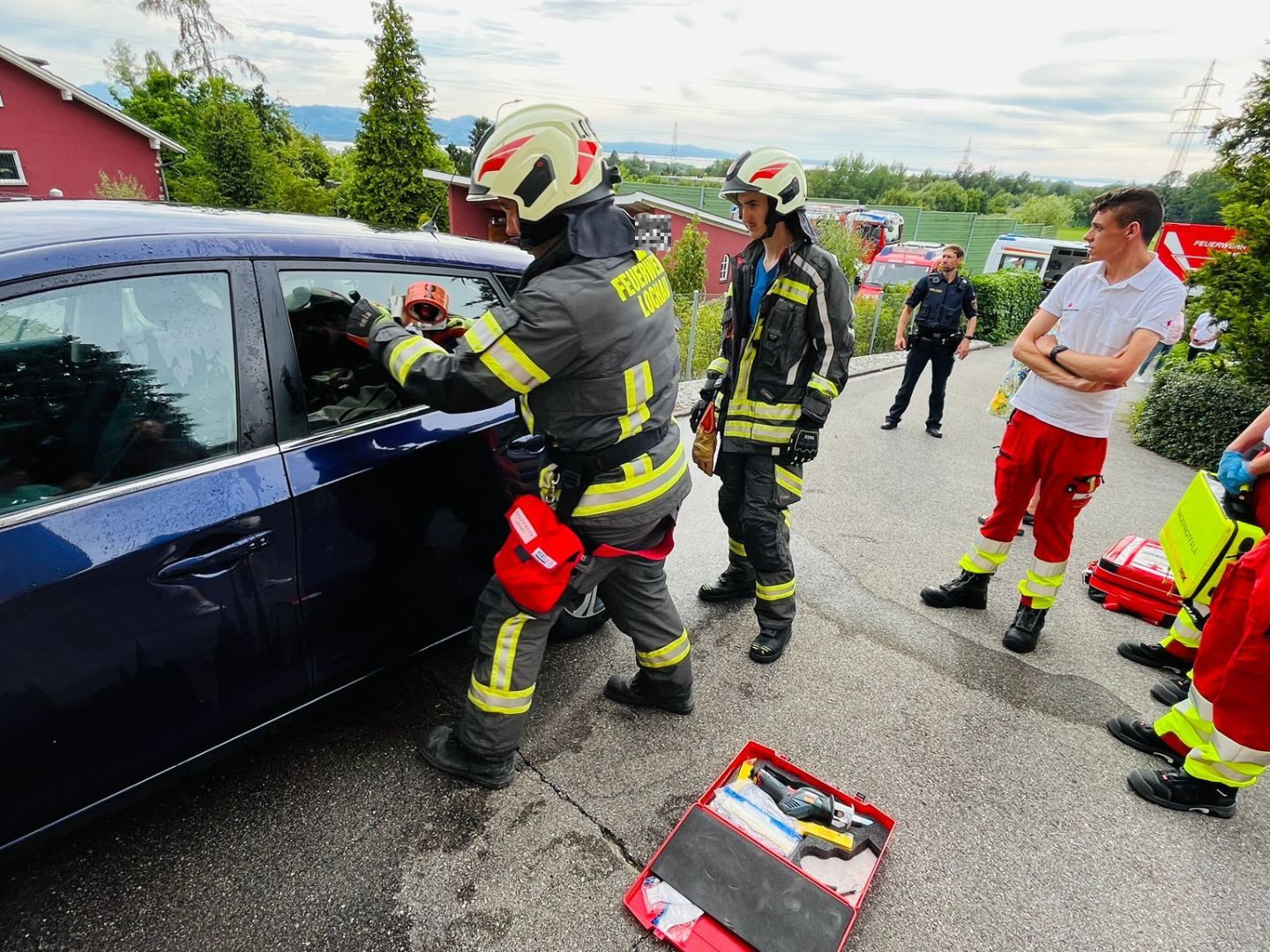 Feuerwehr musste Baby aus Auto befreien