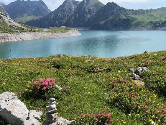 Erste vkw Energiewanderung führte durch Geschichte und Gegenwart des Lünerseewerks. Erste vkw Energiewanderung führte durch Geschichte und Gegenwart des Lünerseewerks.