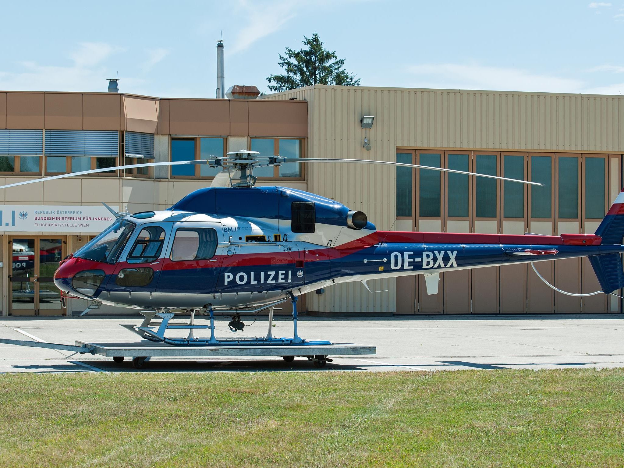 Am Wochenende gibt es ein Wiener Ferienspiel bei der Flugpolizei.