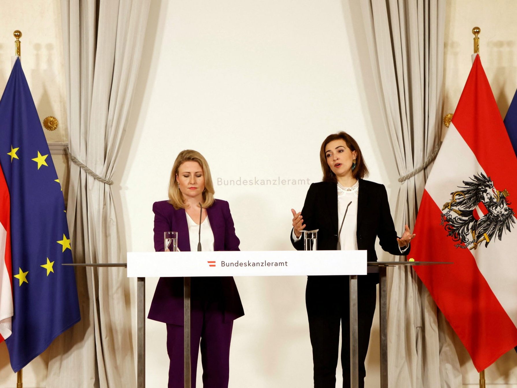 Die Regierung erzielte beim Ehealter eine Einigung. Die Regierung erzielte beim Ehealter eine Einigung.