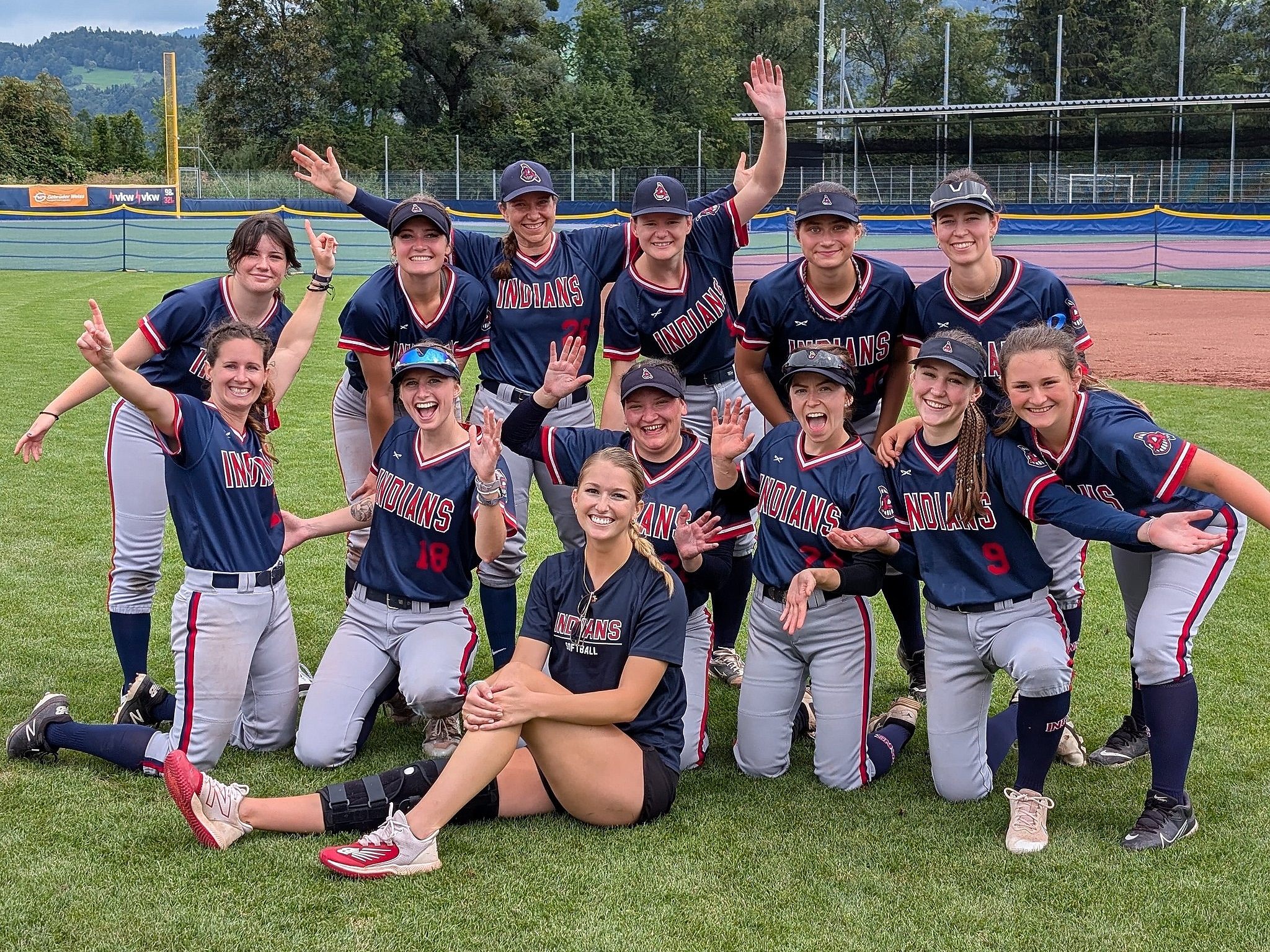 Die Dornbirn Indians Damen jubelten vergangenes Wochenende über ihren Playoff-Einzug in der Softball-Bundesliga. Die Dornbirn Indians Damen jubelten vergangenes Wochenende über ihren Playoff-Einzug in der Softball-Bundesliga.
