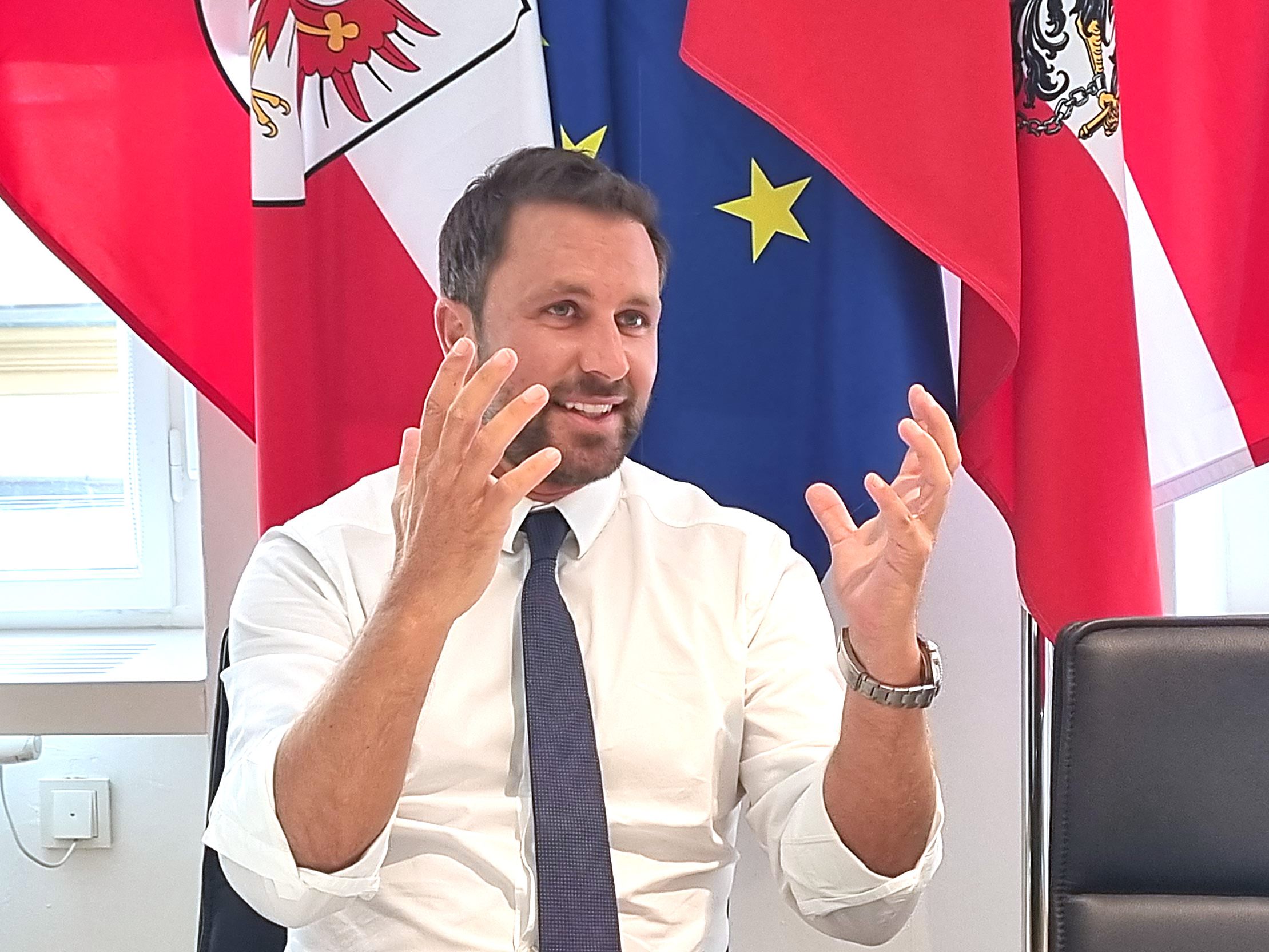 Momentan sei die Partei unter Babler "ganz gut auf Schiene", so Dornauer vor der Nationalratswahl. Momentan sei die Partei unter Babler "ganz gut auf Schiene", so Dornauer vor der Nationalratswahl.
