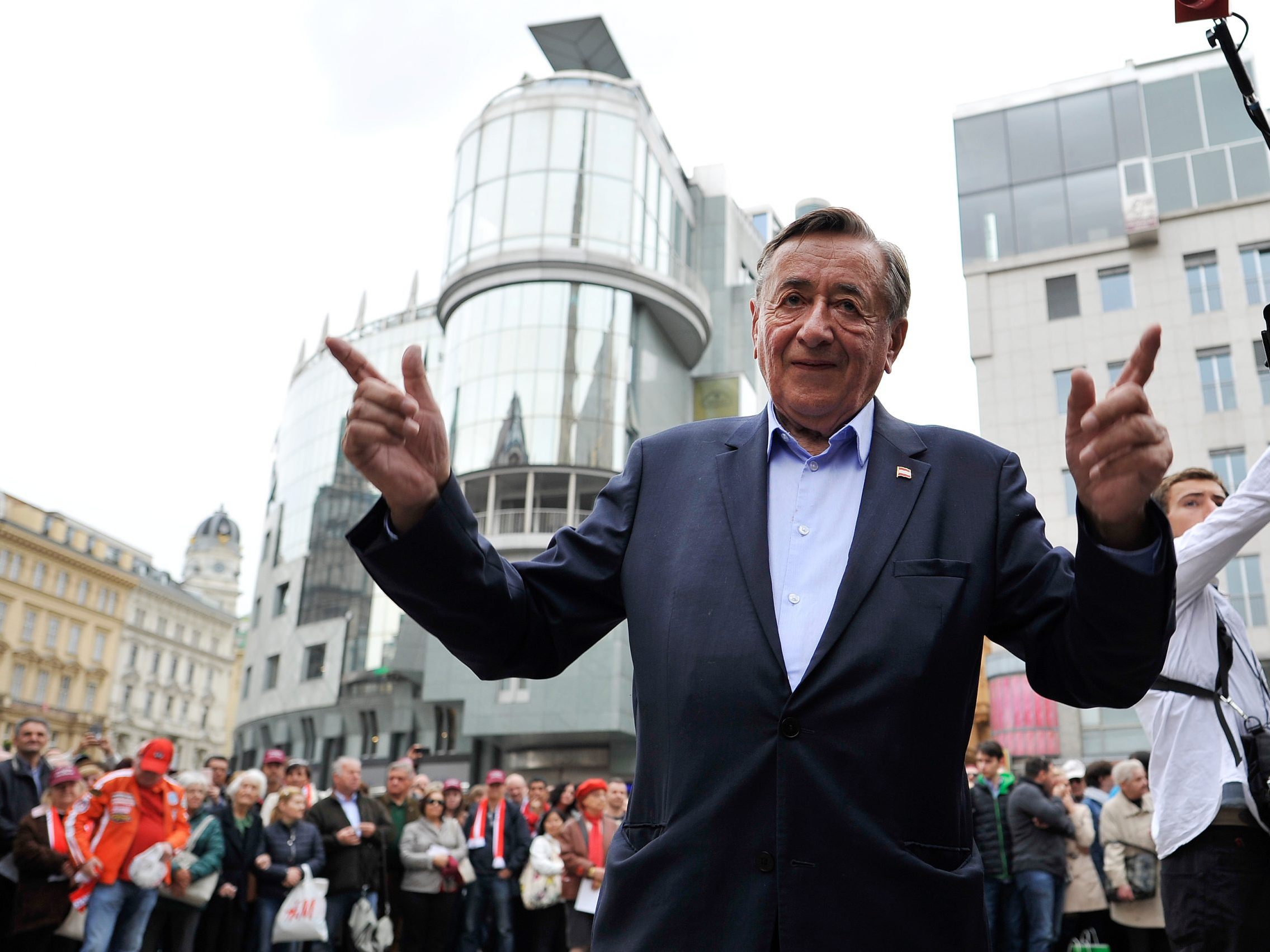 Zahlreiche Reaktionen auf den Tod von Richard Lugner. Zahlreiche Reaktionen auf den Tod von Richard Lugner.
