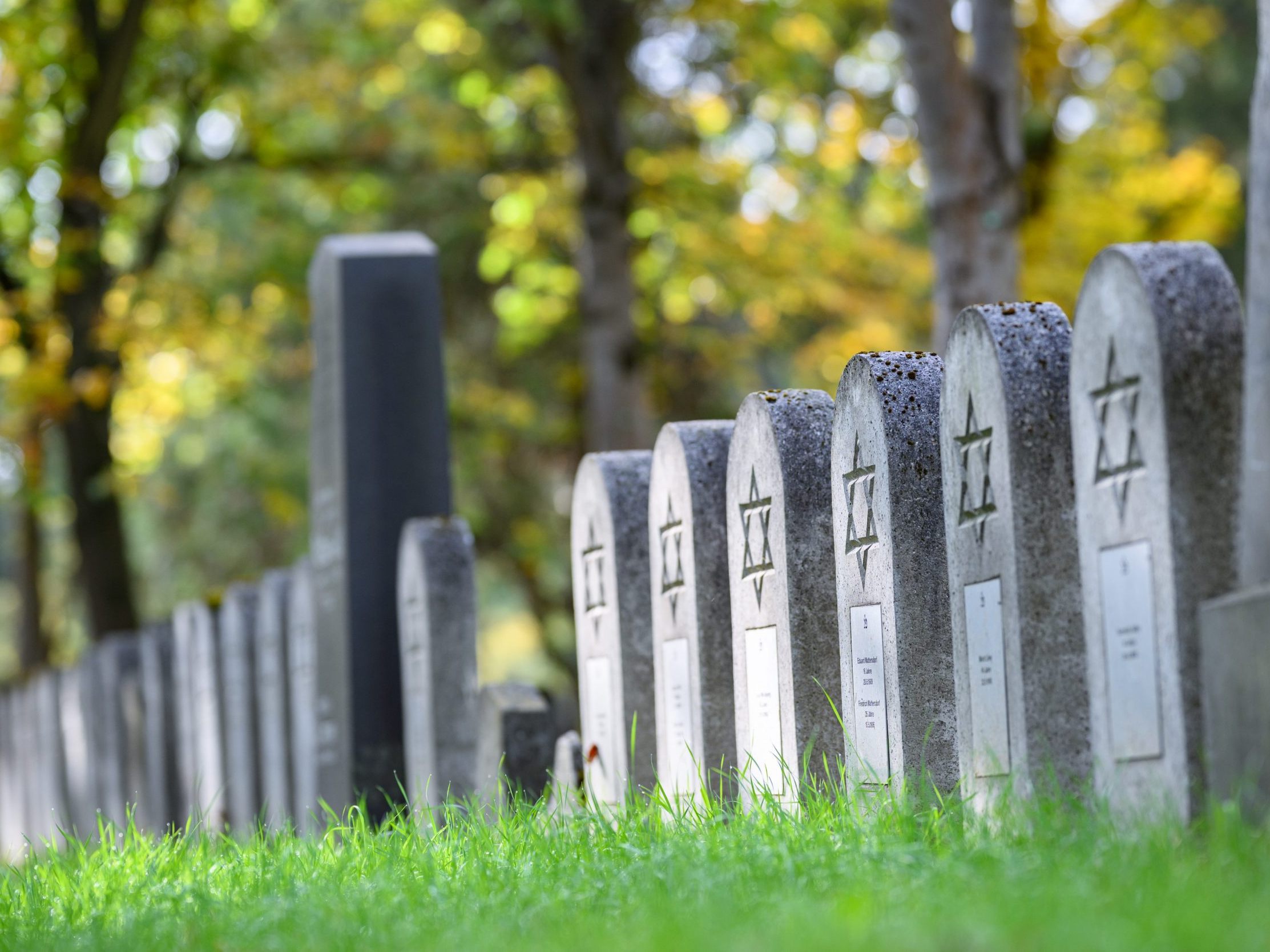 Der jüdische Soldatenfriedhof wurde wiedereröffnet.