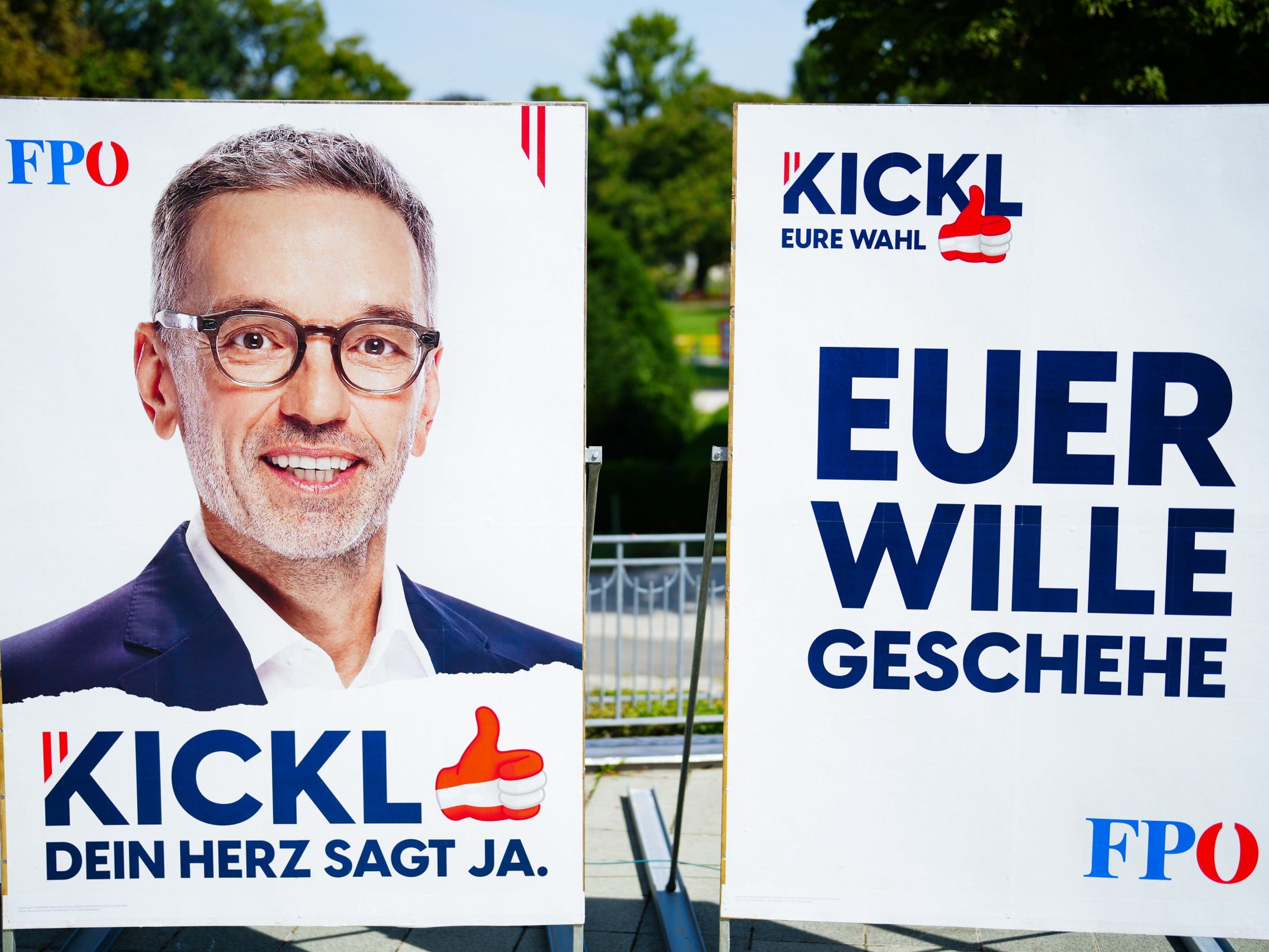 Ein Abt des Stifts Lilienfeld kritisiert das FPÖ-Plakat.