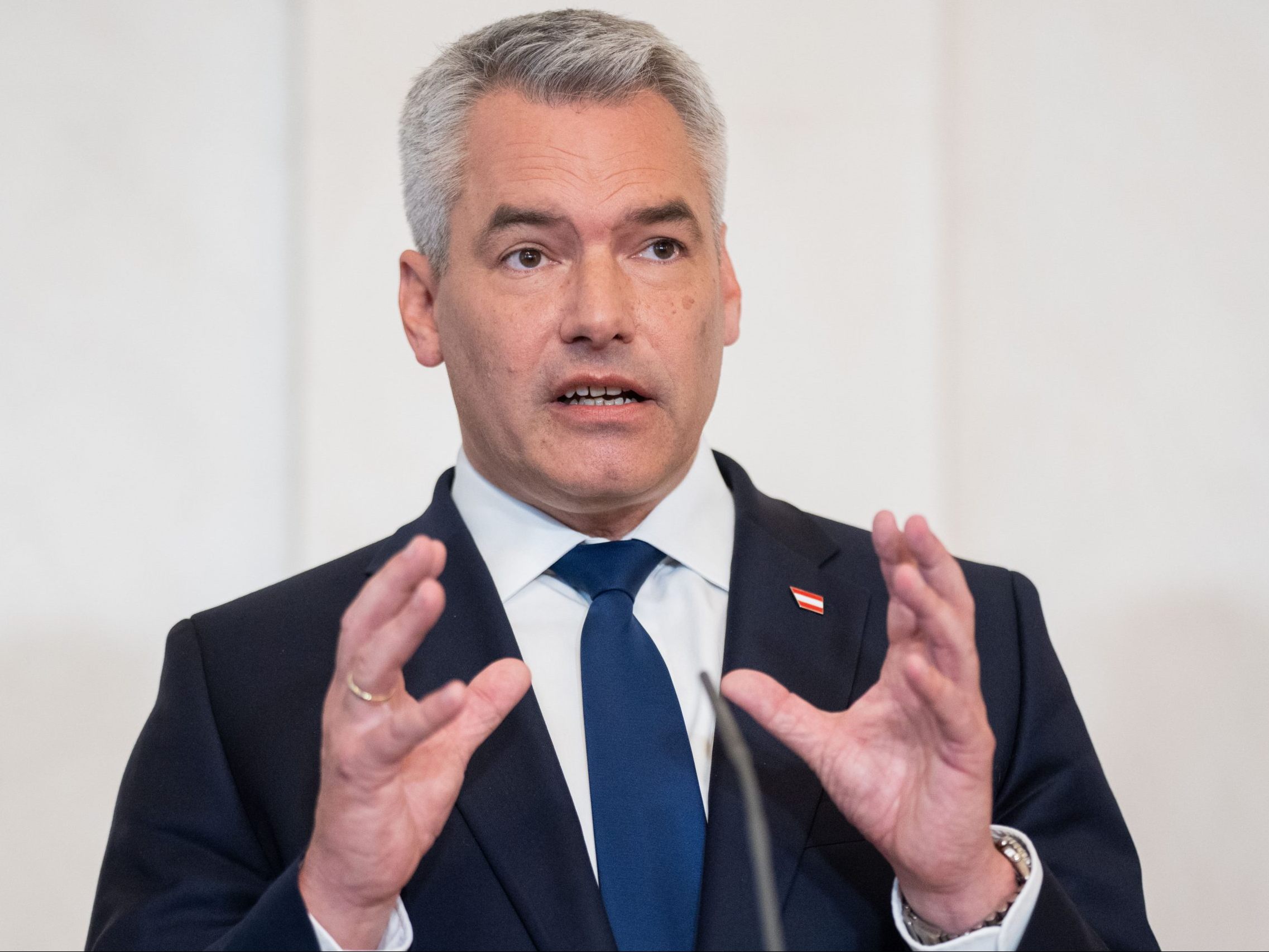 Karl Nehammer meldet sich nach den abgesagten Swift-Konzerten zu Wort. Karl Nehammer meldet sich nach den abgesagten Swift-Konzerten zu Wort.