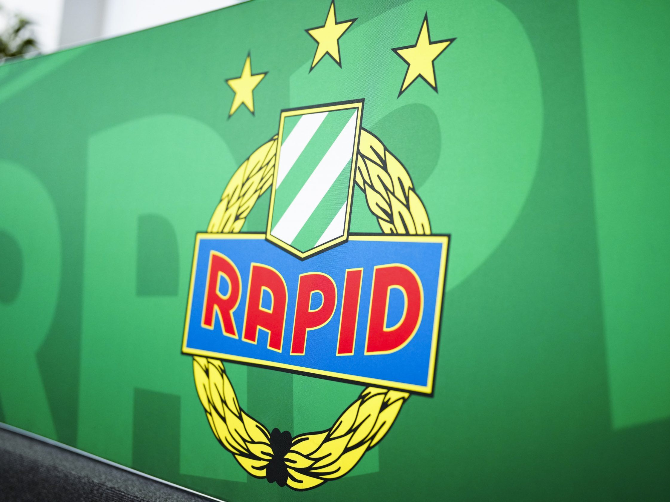 Rapid Wien verstärkte die Defensive mit dem Norweger Börkeeiet. Rapid Wien verstärkte die Defensive mit dem Norweger Börkeeiet.