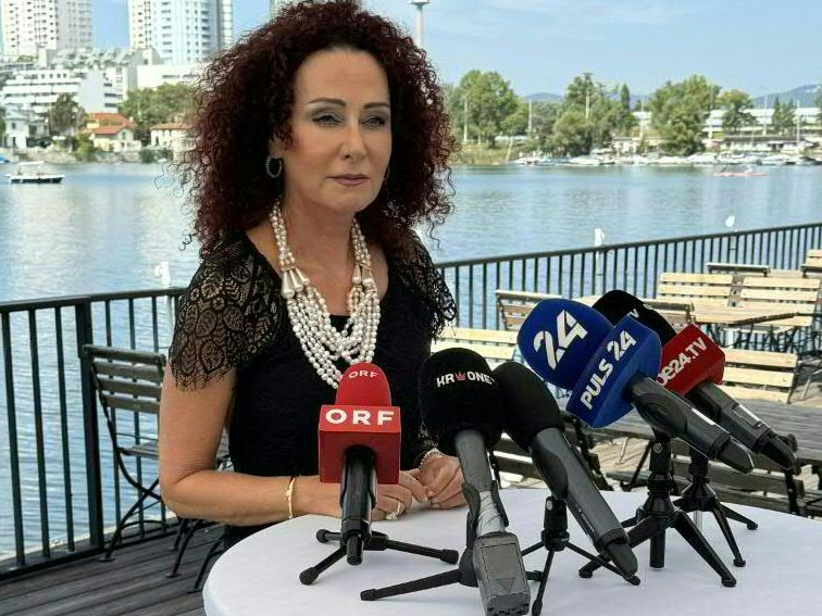 "Das Leben endet, die Liebe nie" "Das Leben endet, die Liebe nie"