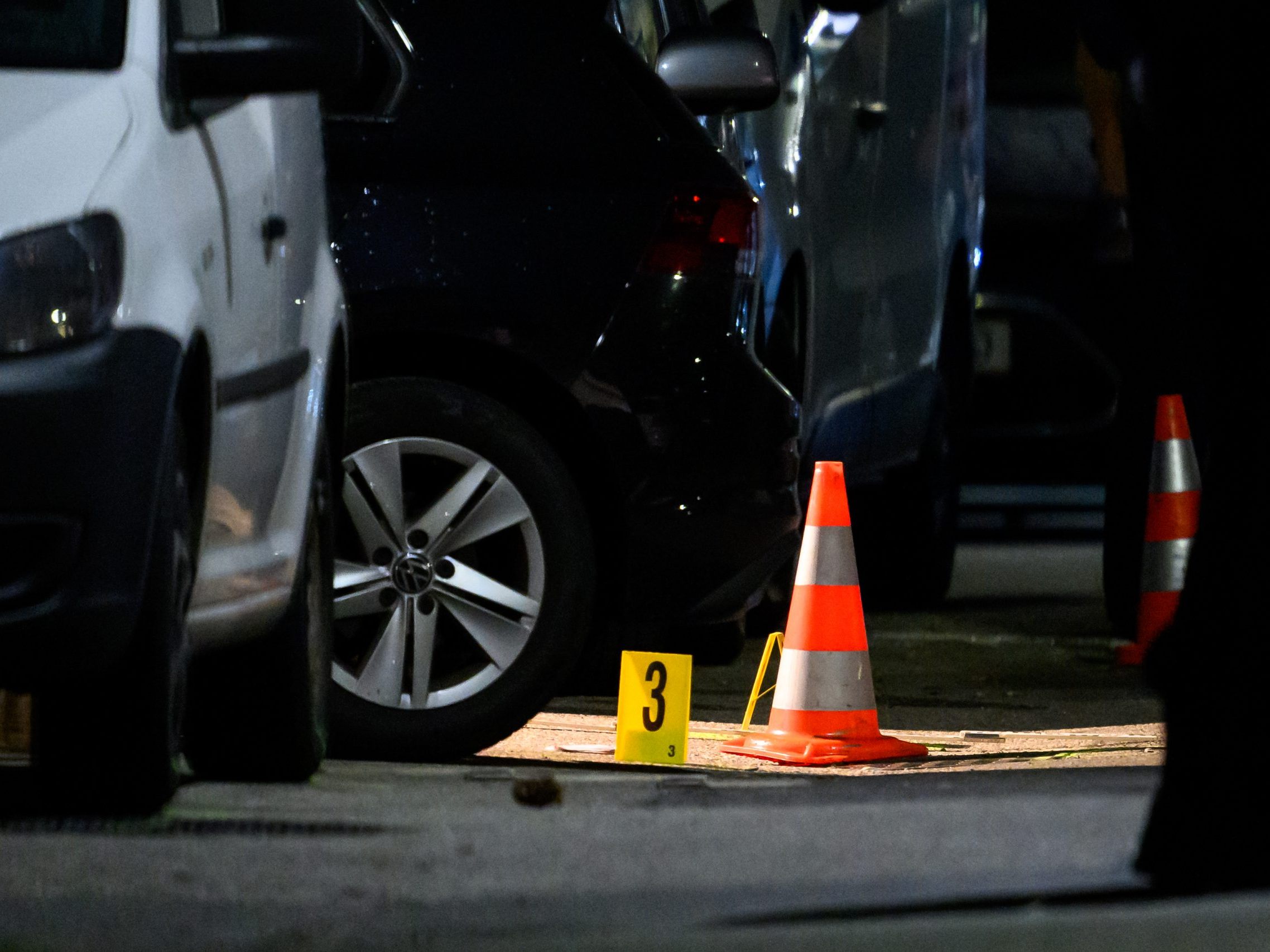 Der 24-Jährige starb bei dem Versuch, vor der Polizei Wien davonzufahren. Der 24-Jährige starb bei dem Versuch, vor der Polizei Wien davonzufahren.