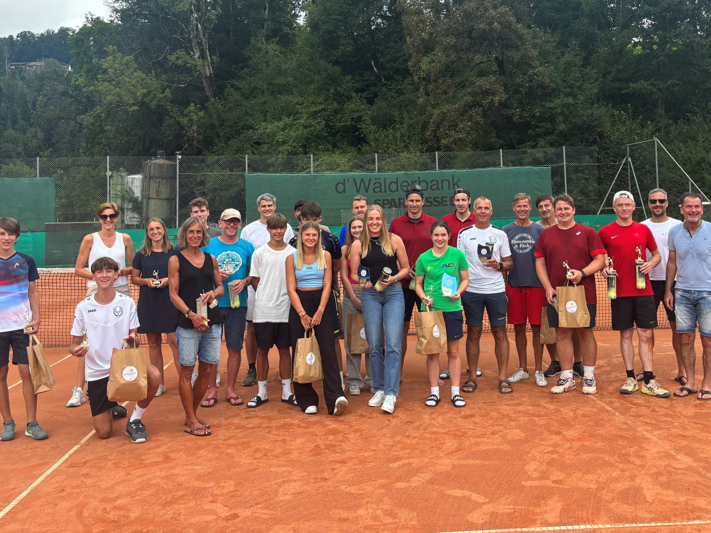 Die Finalisten der 9. Sport Gotthard Tennismeisterschaft