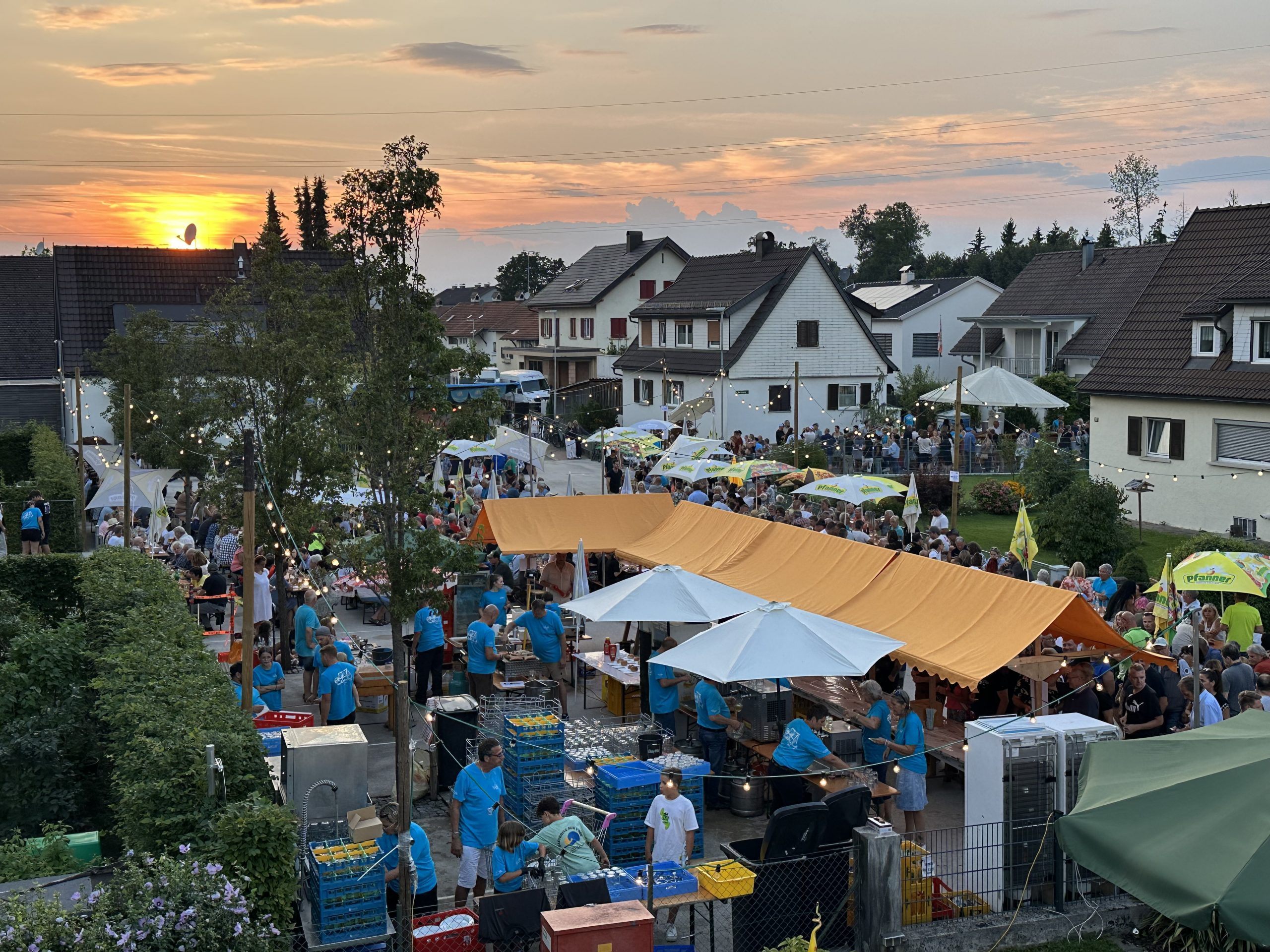Traumhafter Sonnenuntergang beim Siedlerfest.