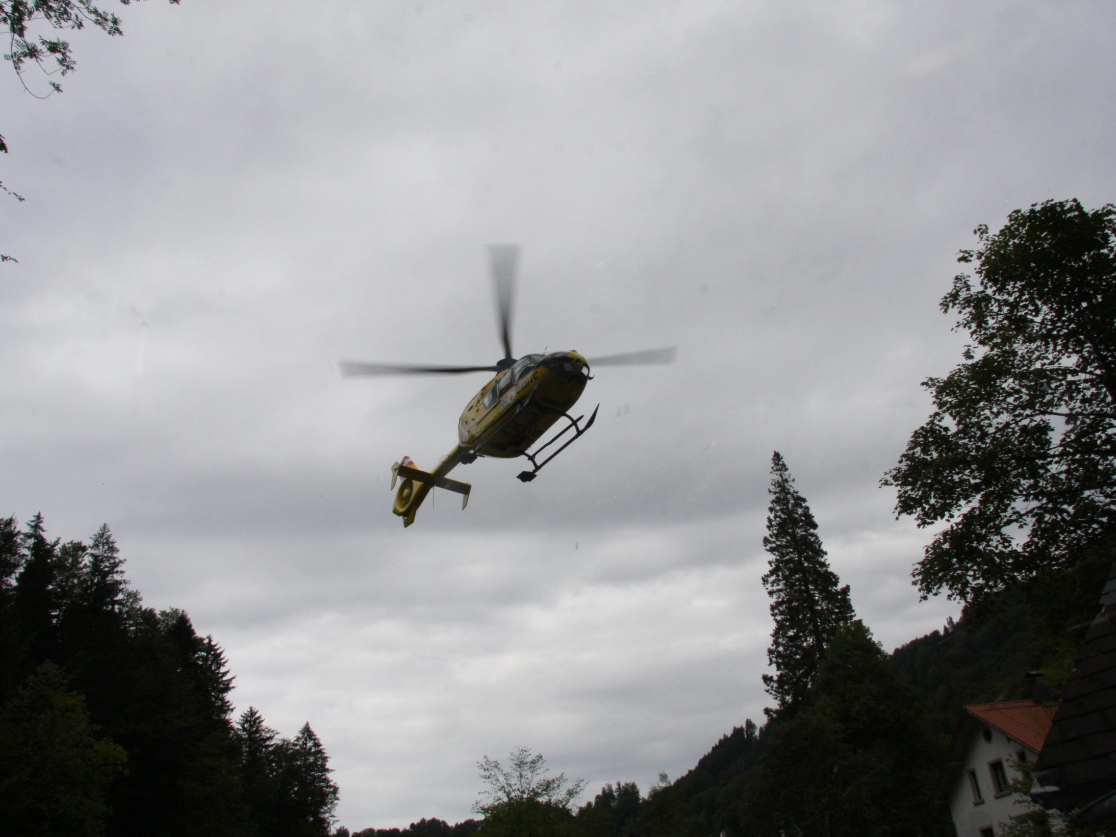 Mann musste mit dem Rettungshubschrauber ins Krankenhaus geflogen werden