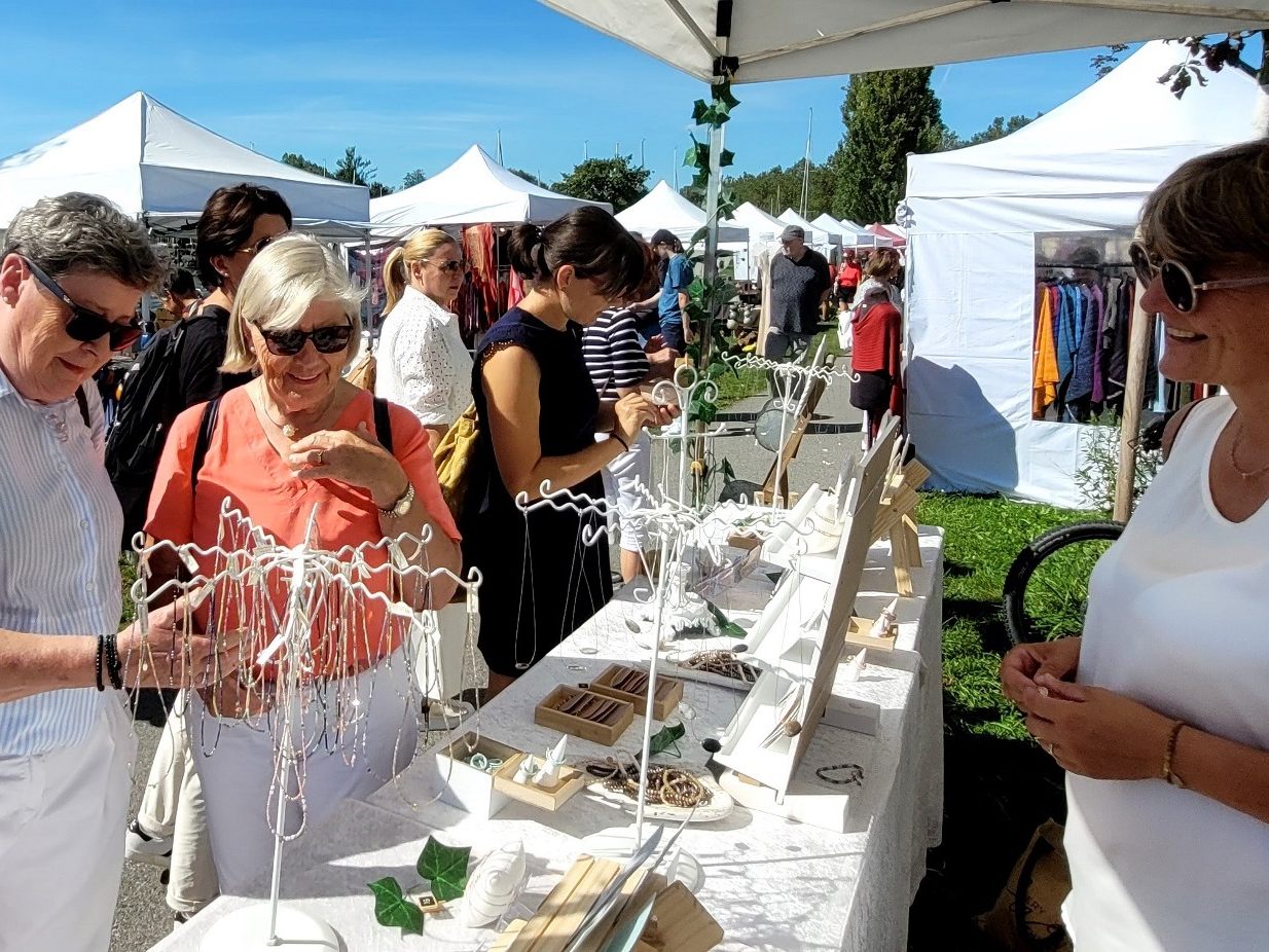 Die Bodenseegemeinde Lochau wird am 31. August und am 1. September wieder zur großen Bühne des Kunsthandwerks. Künstler aus Deutschland und Österreich präsentieren hier ihre einzigartigen Produkte.