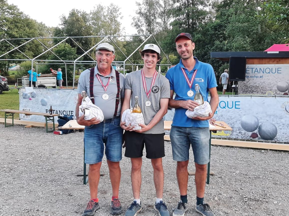 Michael Haim (l.) mit Meister Maris Newerkla und dem Drittplatzieren Pierre Viennet. Michael Haim (l.) mit Meister Maris Newerkla und dem Drittplatzieren Pierre Viennet.
