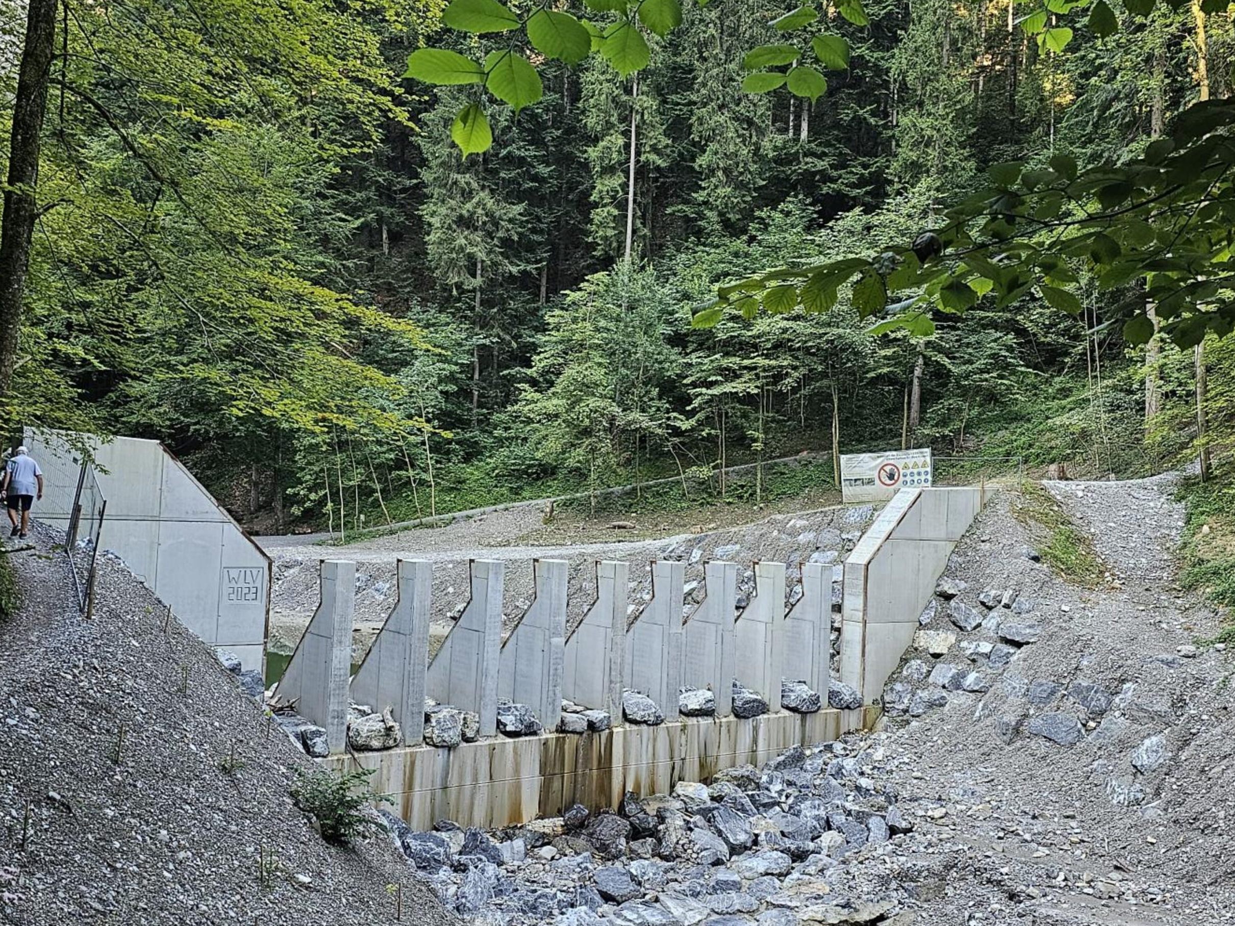 In einem ersten Schritt wurde im vergangenen Jahr der Wildholzrechen fertiggestellt.