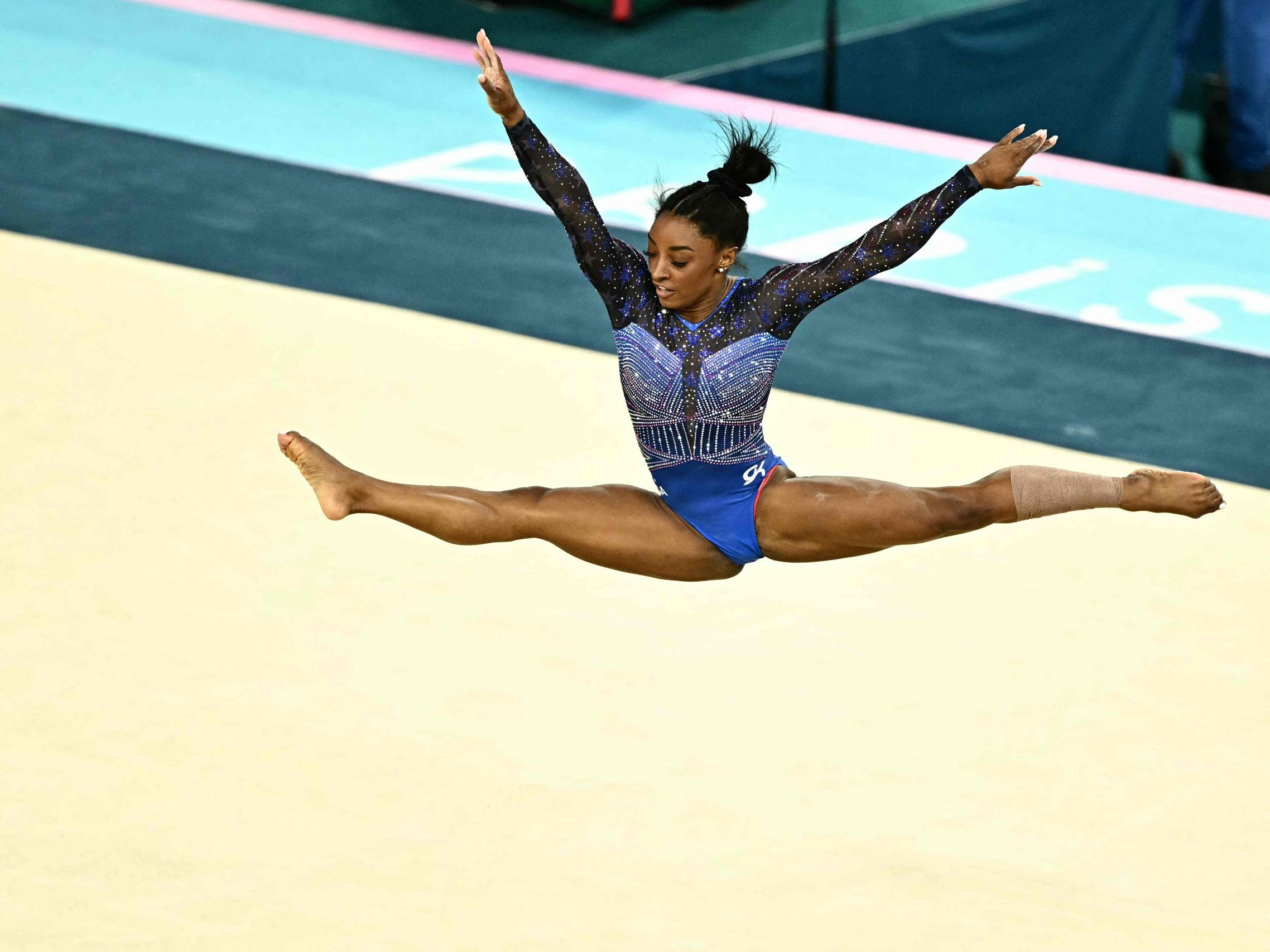 Olympia-Gold für Simone Biles im Mehrkampf. Olympia-Gold für Simone Biles im Mehrkampf.