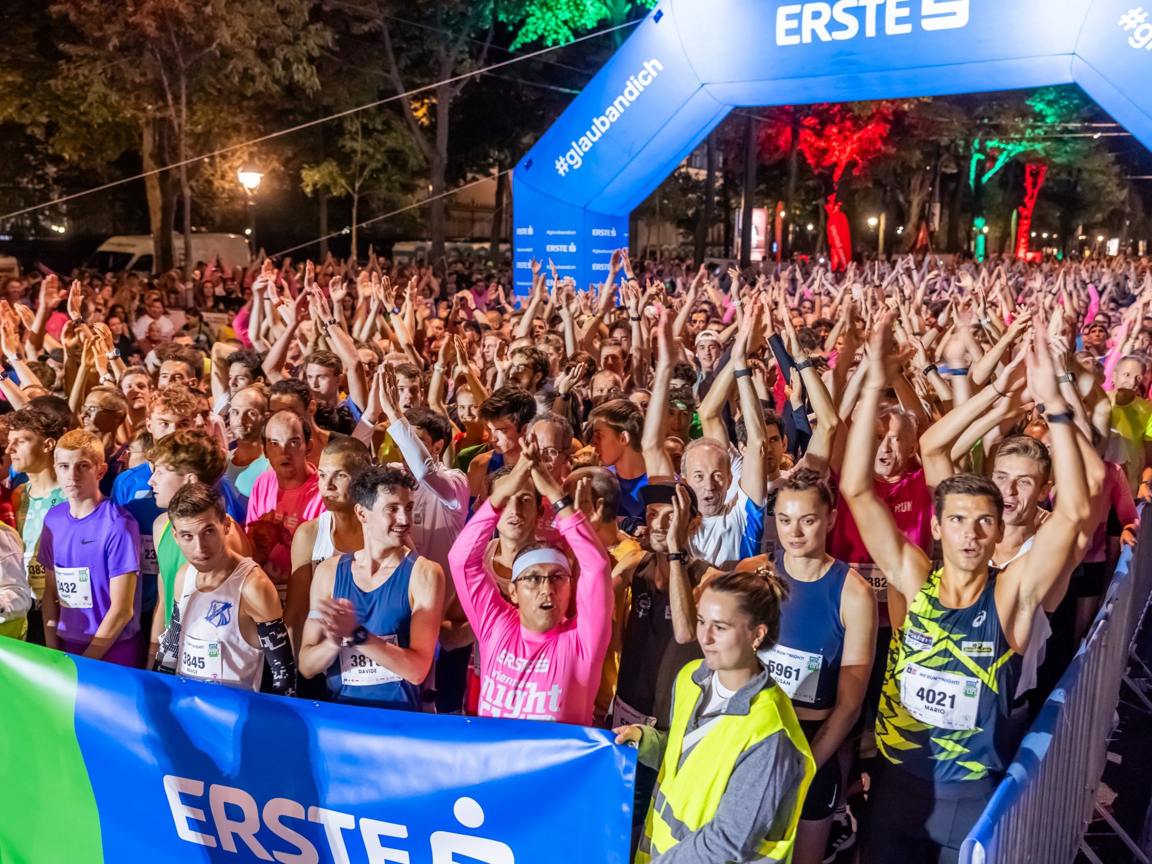Tausende gingen beim Vienna Night Run an den Start. Tausende gingen beim Vienna Night Run an den Start.