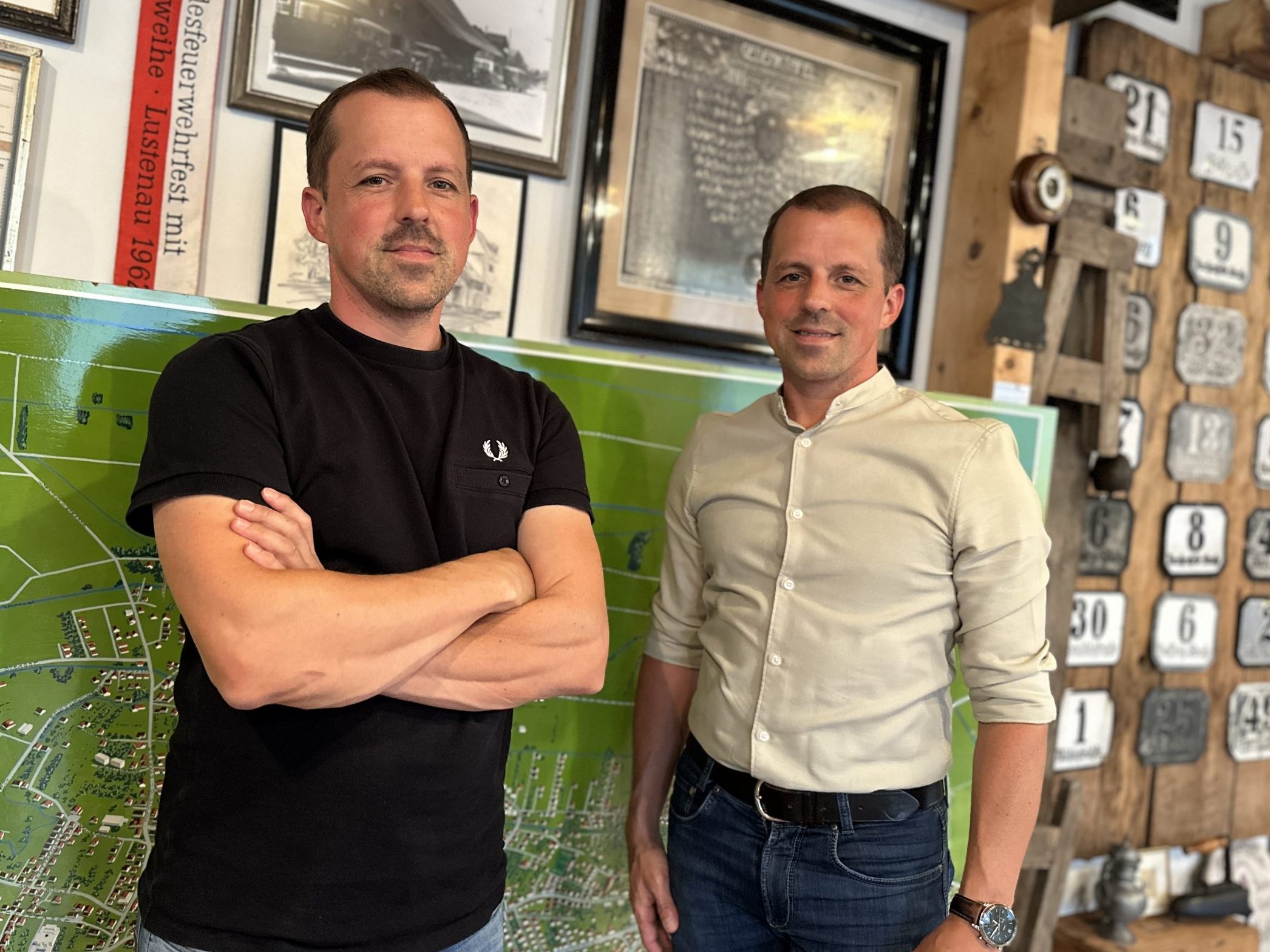 Die Baur-Zwillinge aus Lustenau zeigen ihre Sammlung zur Gemeinde-Geschichte. Die Baur-Zwillinge aus Lustenau zeigen ihre Sammlung zur Gemeinde-Geschichte.