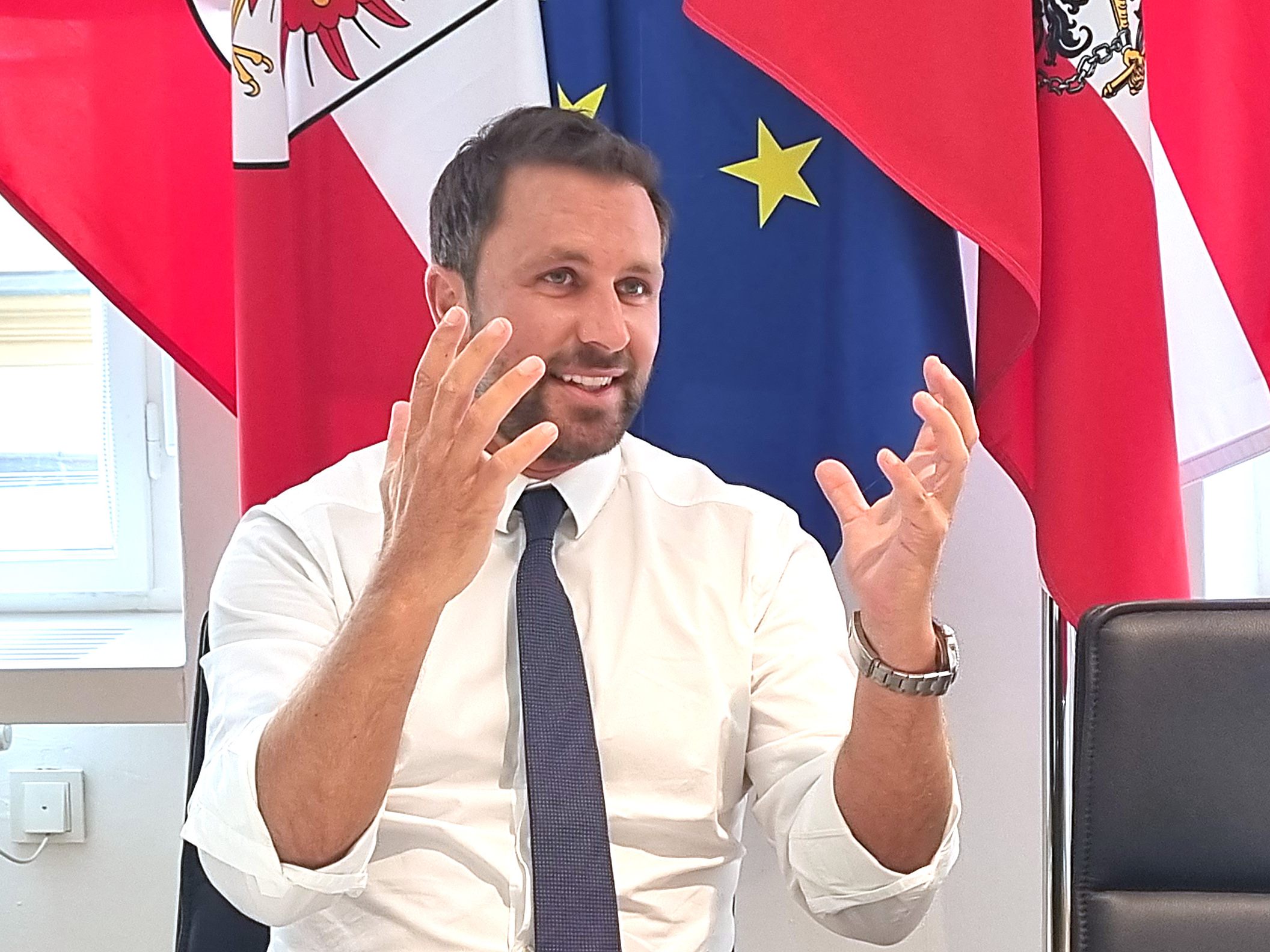 Zwei anonyme Anzeigen sind gegen den Tiroler SPÖ-Chef eingegangen. Zwei anonyme Anzeigen sind gegen den Tiroler SPÖ-Chef eingegangen.