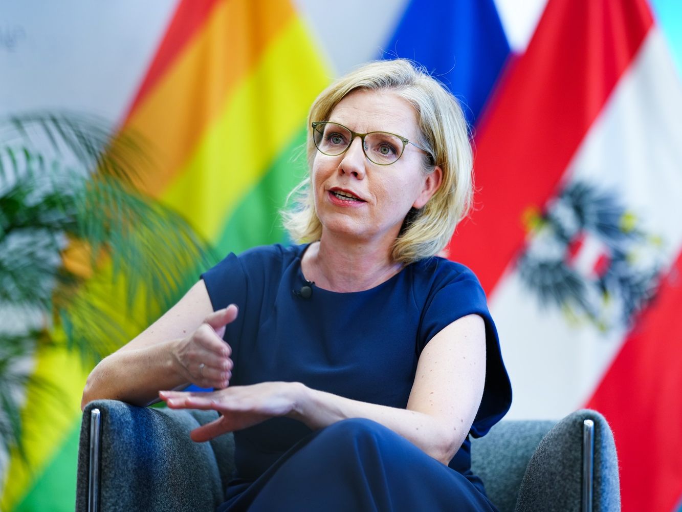 Gewessler lobte vor Nationalratswahl Kogler als "super Parteichef". Gewessler lobte vor Nationalratswahl Kogler als "super Parteichef".