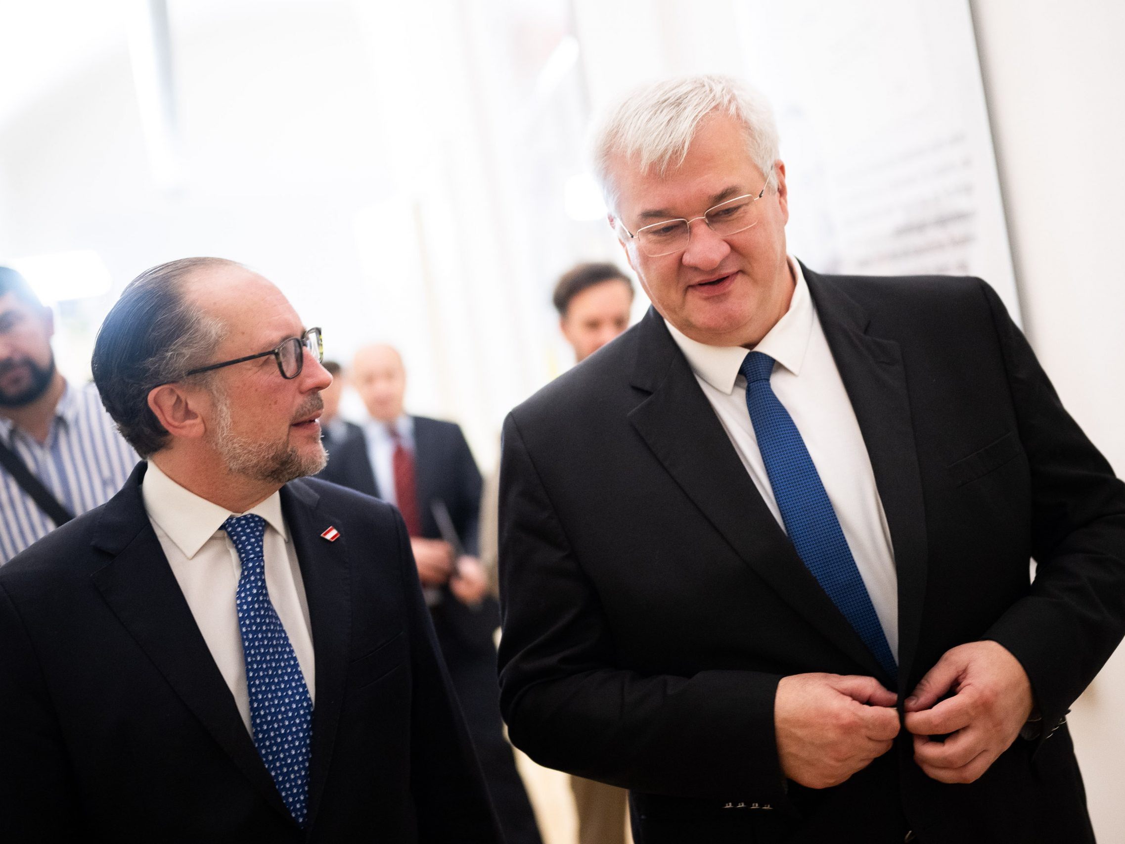 Schallenberg neben dem neuen Ukrainischen Außenminister Sybiha.