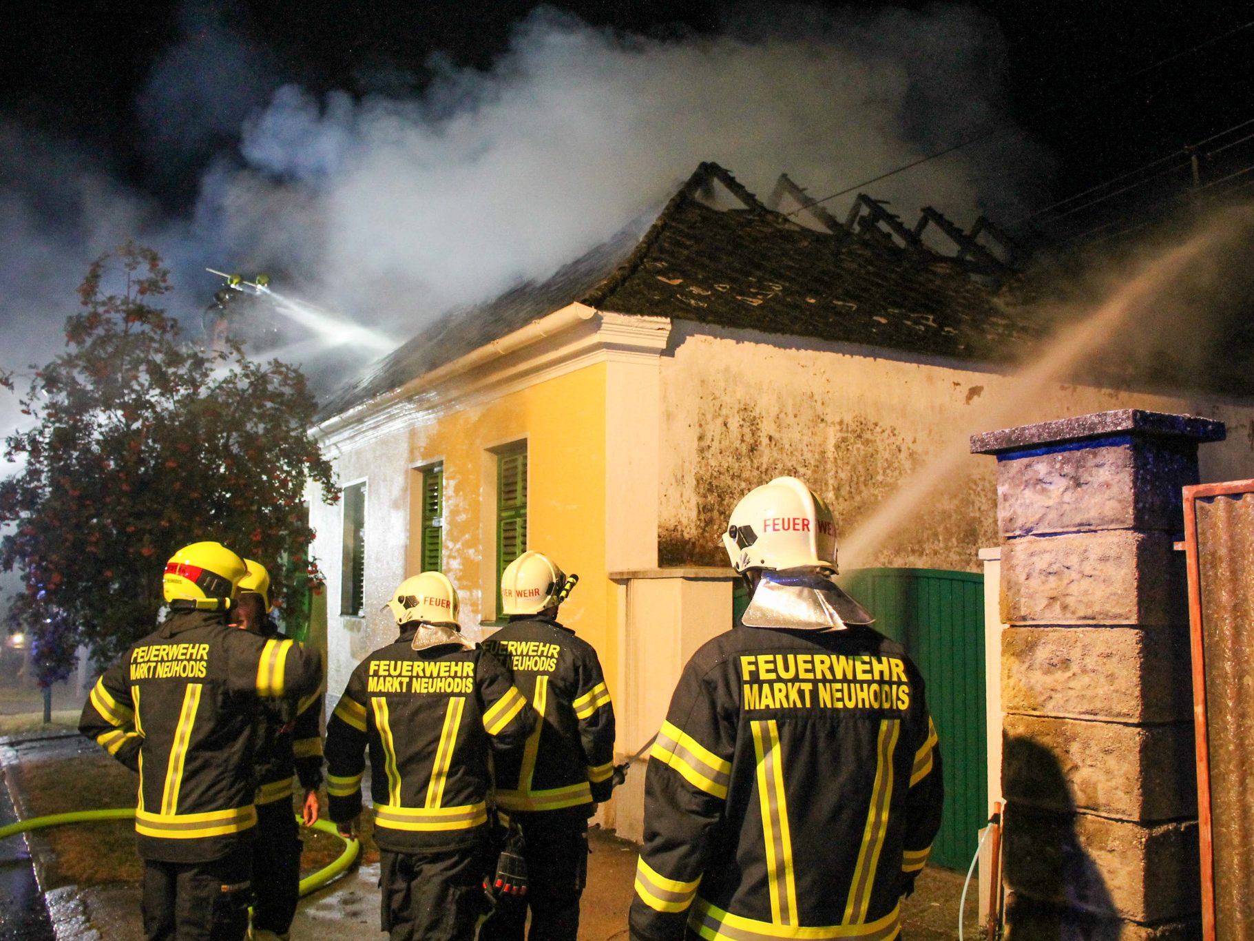 Feuerwehreinsatz wegen Brand im Bezirk Oberwart. Feuerwehreinsatz wegen Brand im Bezirk Oberwart.